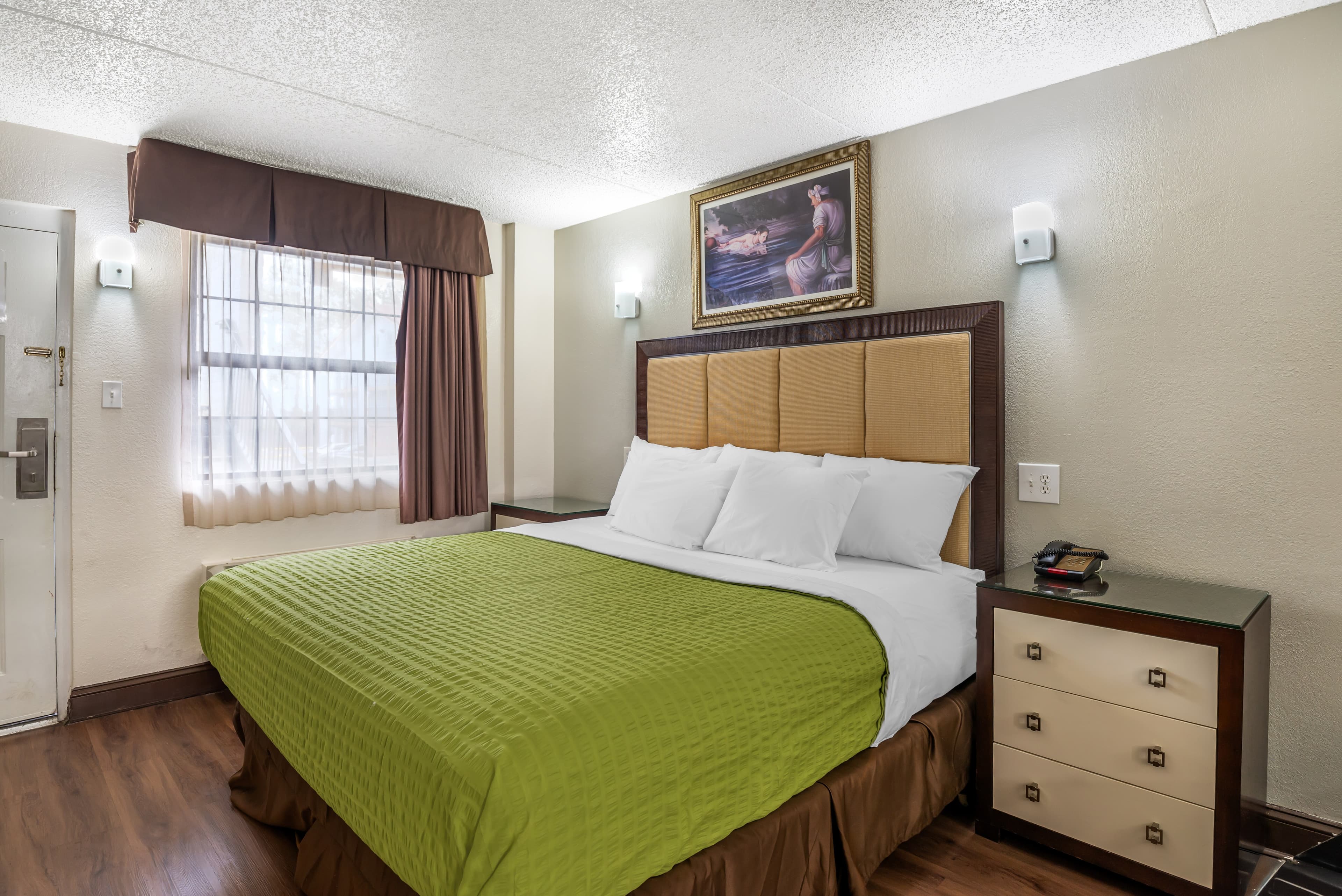Econo Lodge Richmond-North Chesterfield — 11