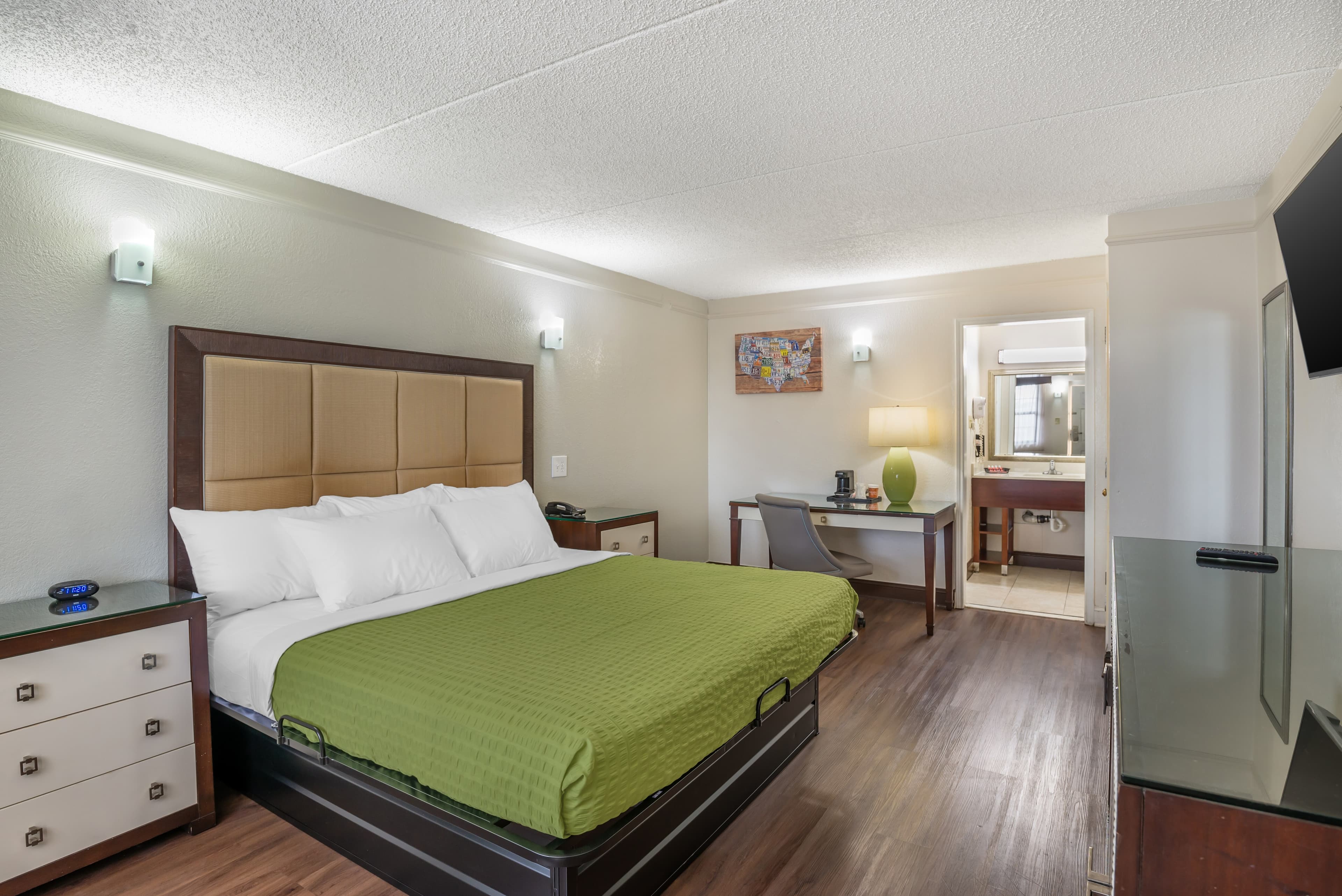 Econo Lodge Richmond-North Chesterfield — 7