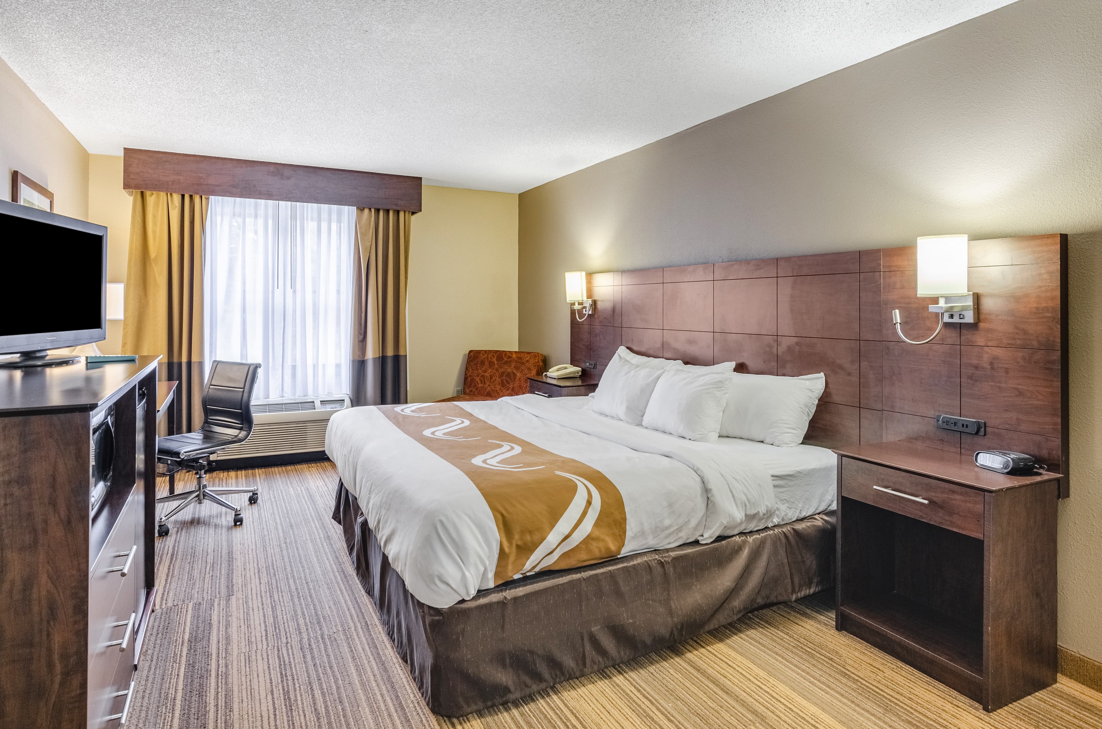 Quality Inn Radford-West Blacksburg I-81 - Image 2