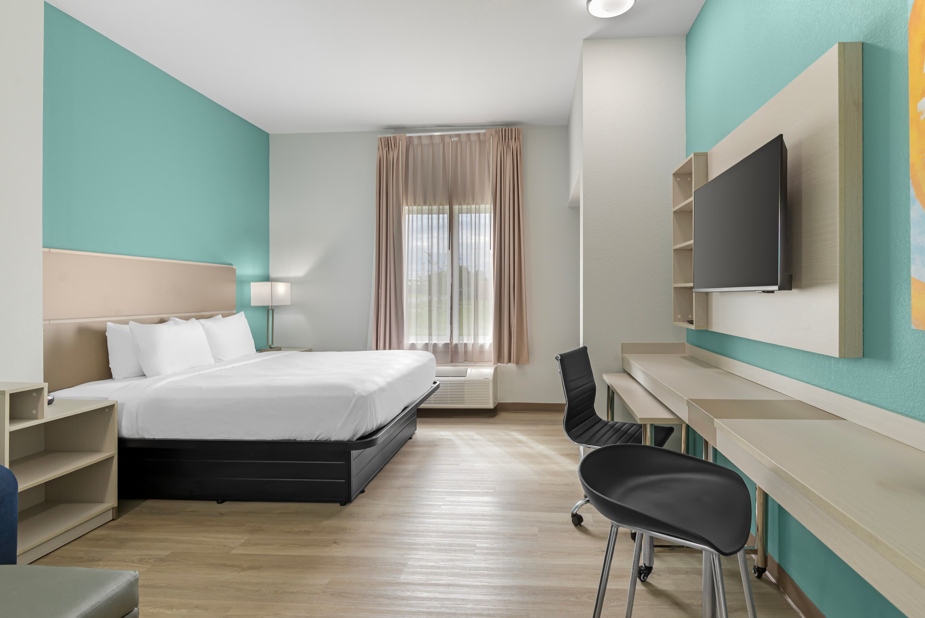 MainStay Suites Chesapeake - Greenbrier - Image 2