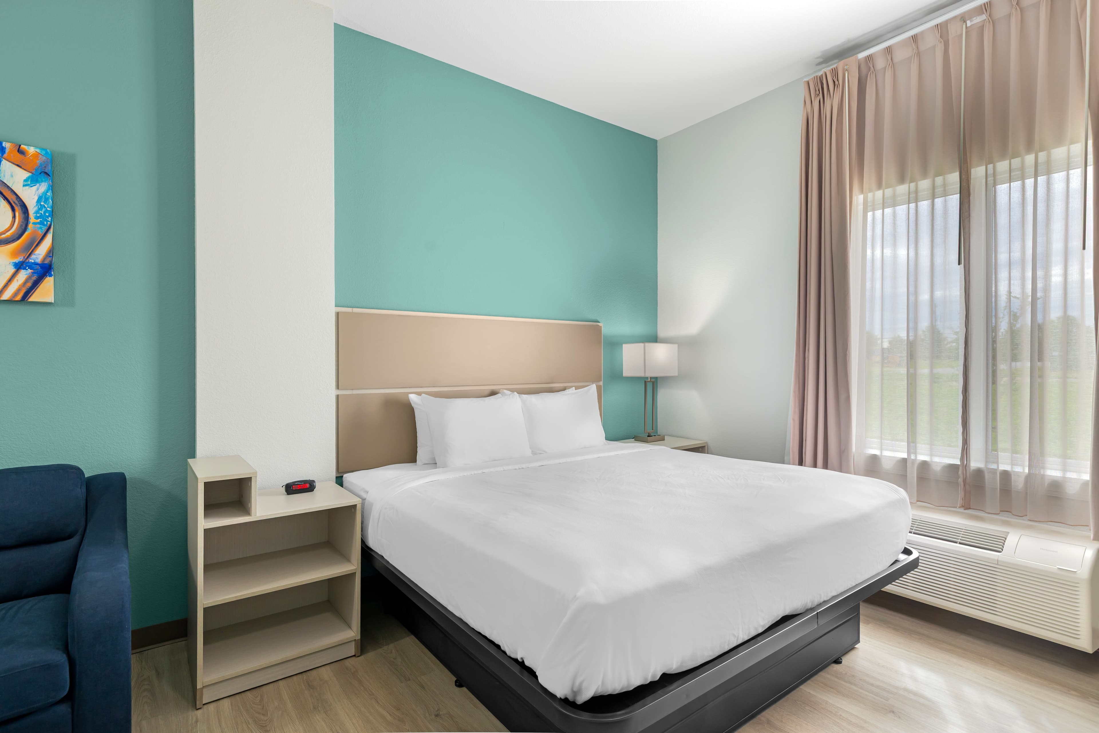 MainStay Suites Chesapeake - Greenbrier - Image 3