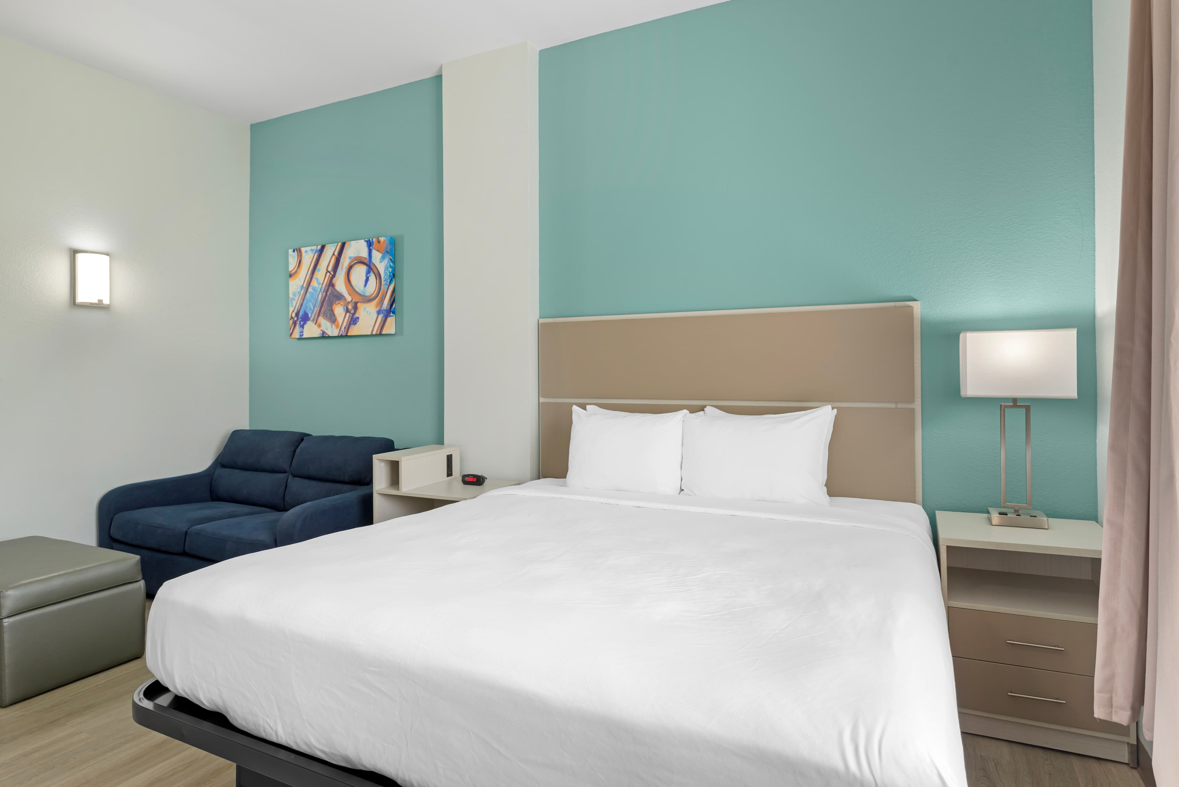 MainStay Suites Chesapeake - Greenbrier - Image 4