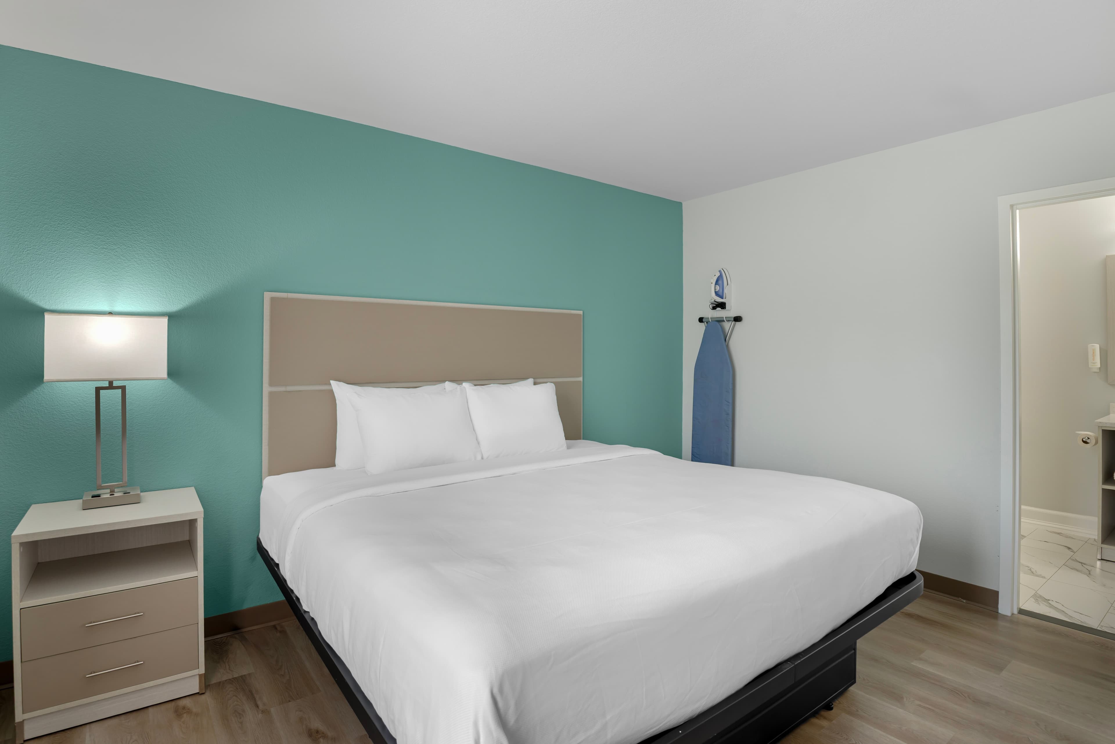 MainStay Suites Chesapeake - Greenbrier — 19