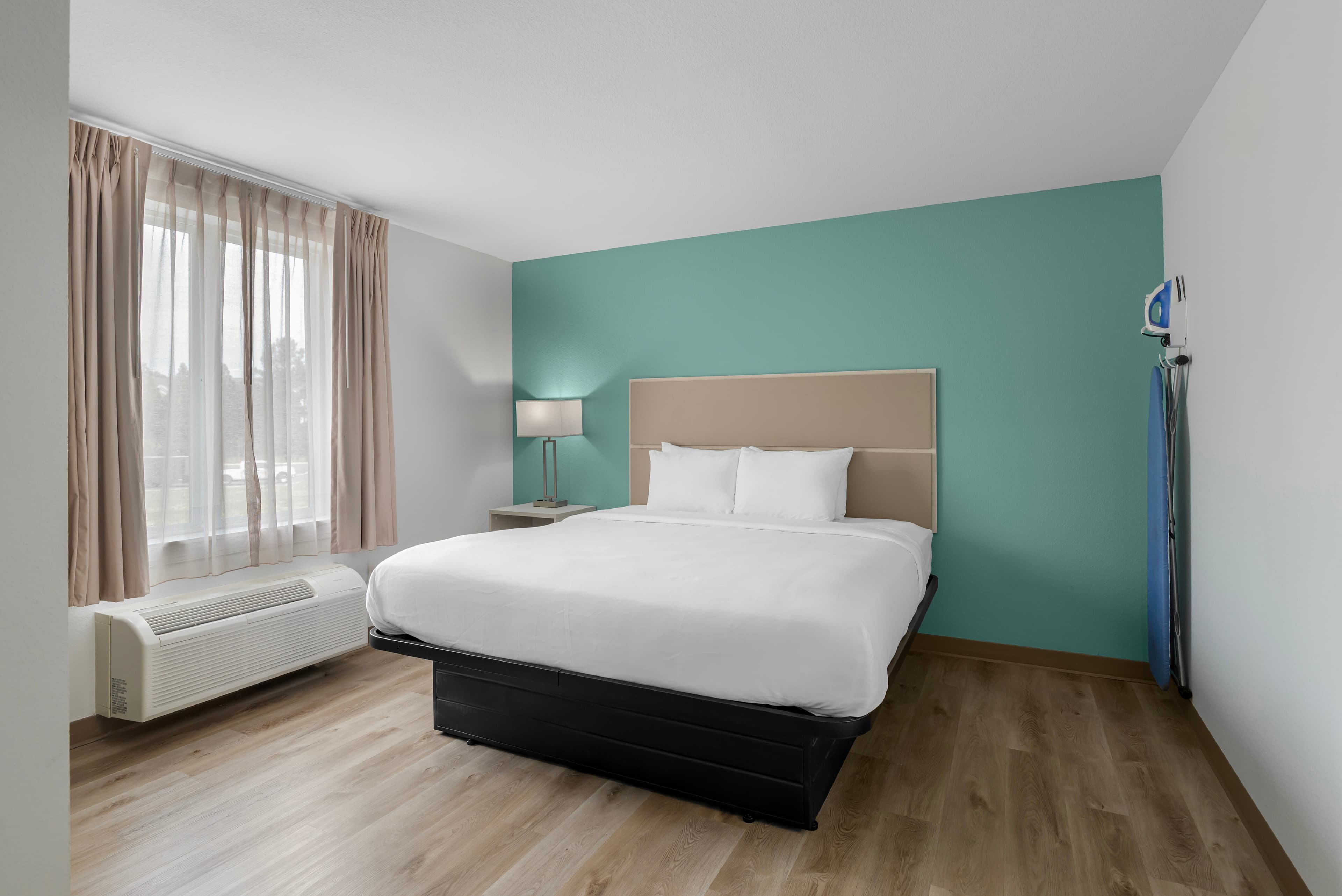 MainStay Suites Chesapeake - Greenbrier — 20