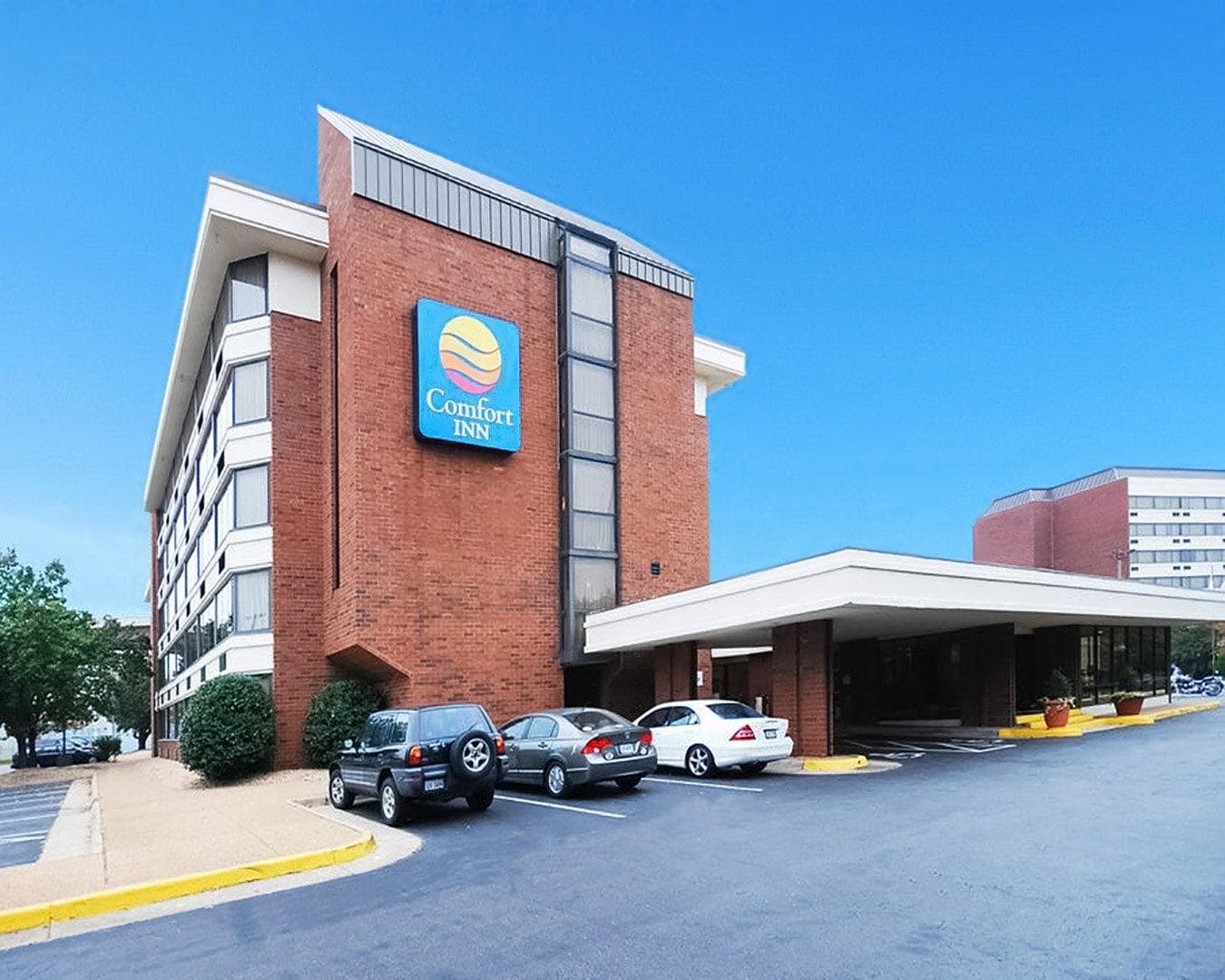 Comfort Inn Springfield - Image 1