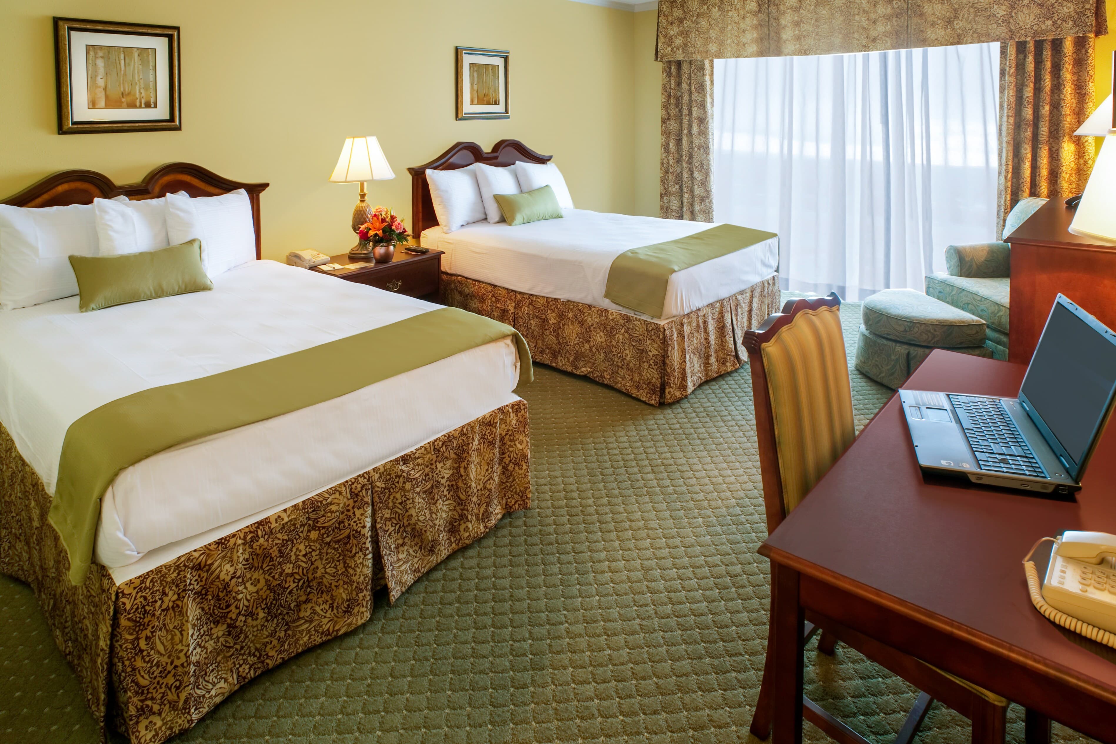 Clarion Hotel & Suites - Convention Center Fredericksburg - Image 2