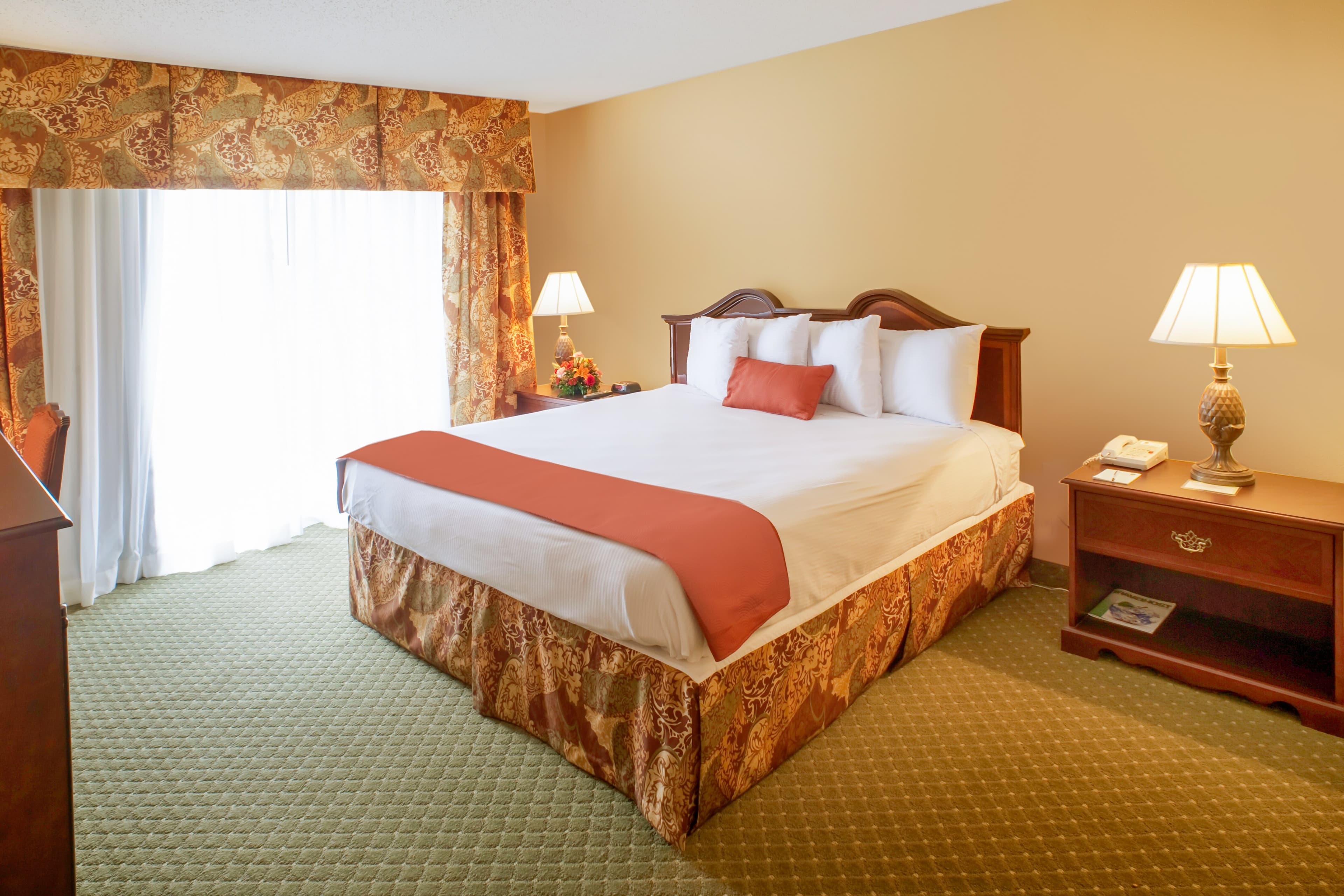 Clarion Hotel & Suites - Convention Center Fredericksburg - Image 5