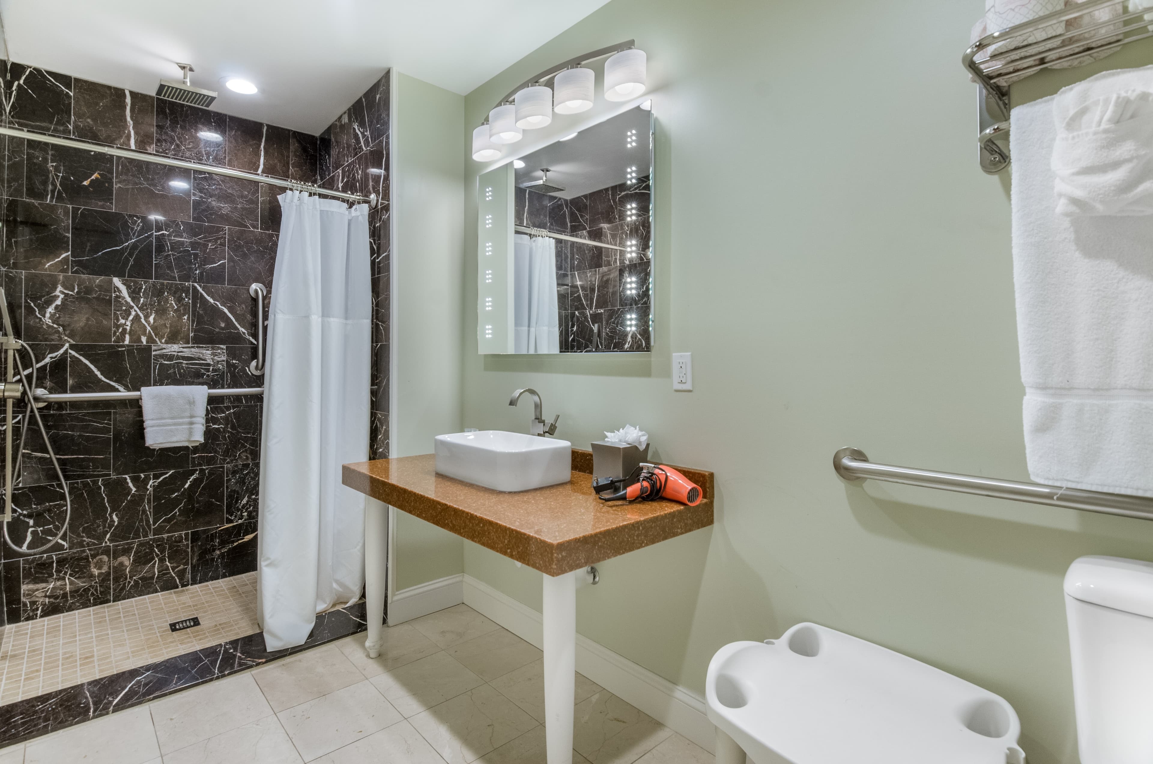The Gin Hotel, an Ascend Collection Hotel — 9