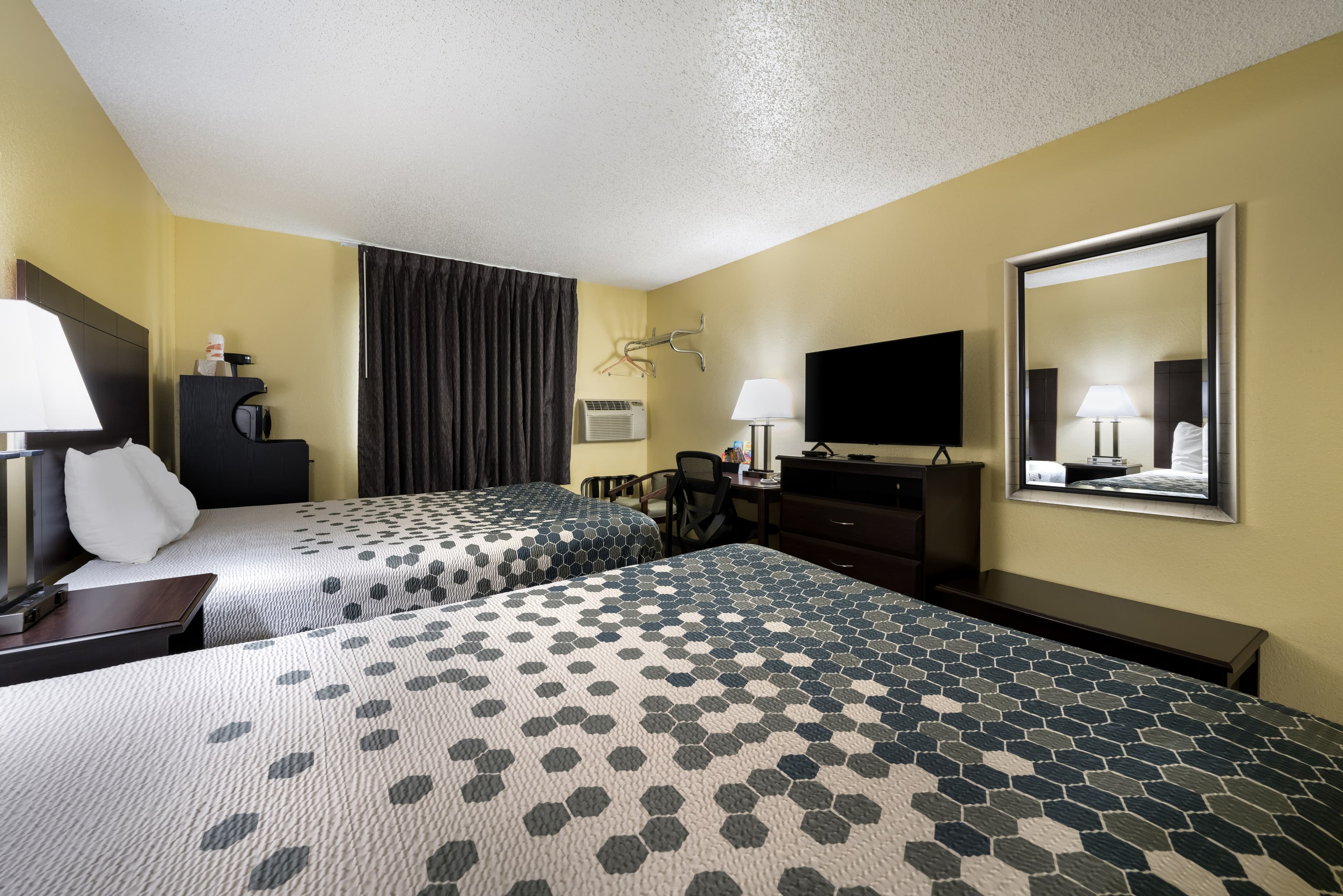 Econo Lodge Spotsylvania Town Center — 33
