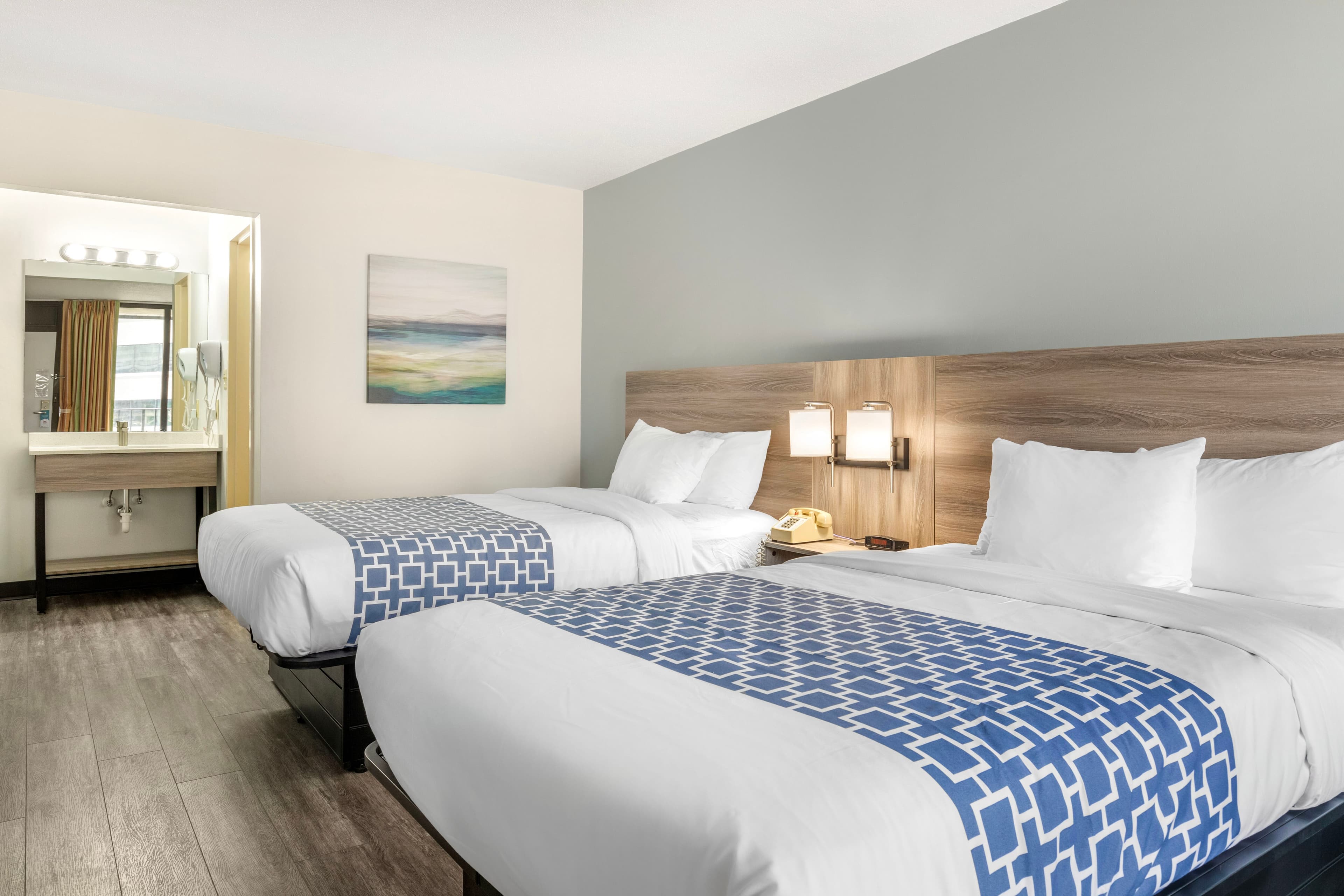 Suburban Studios Tysons Corner - Image 2