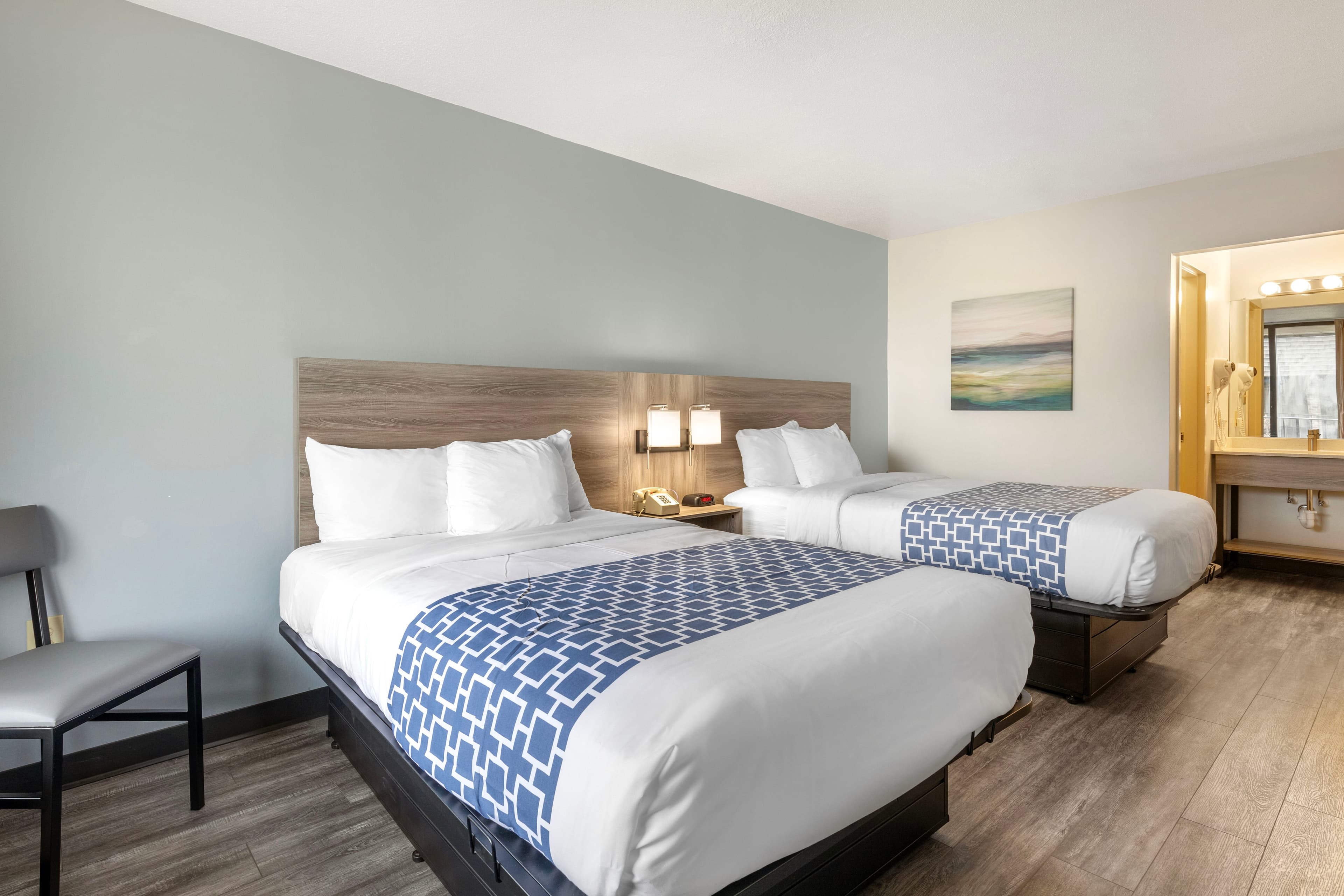 Suburban Studios Tysons Corner - Image 5