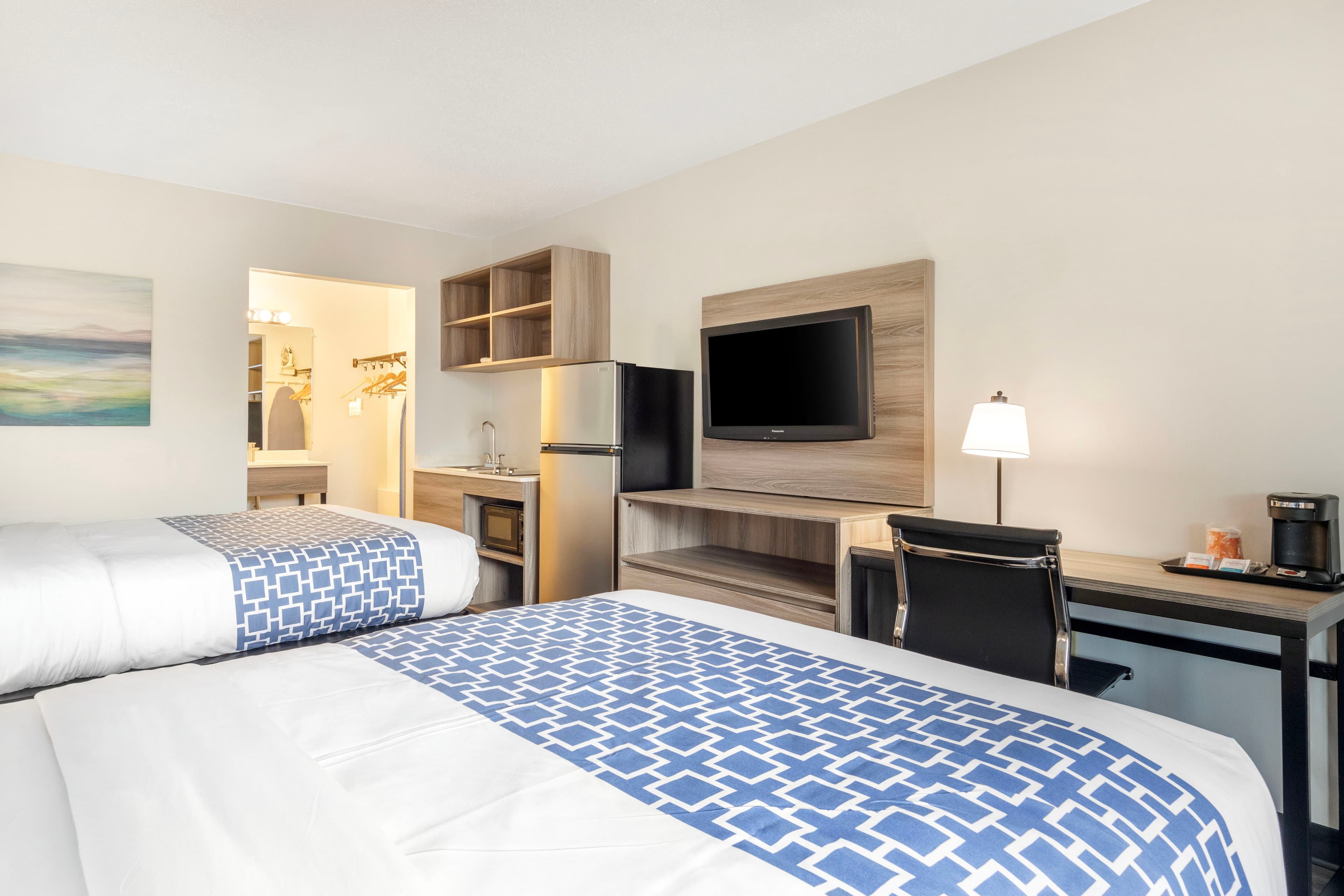 Suburban Studios Tysons Corner — 6