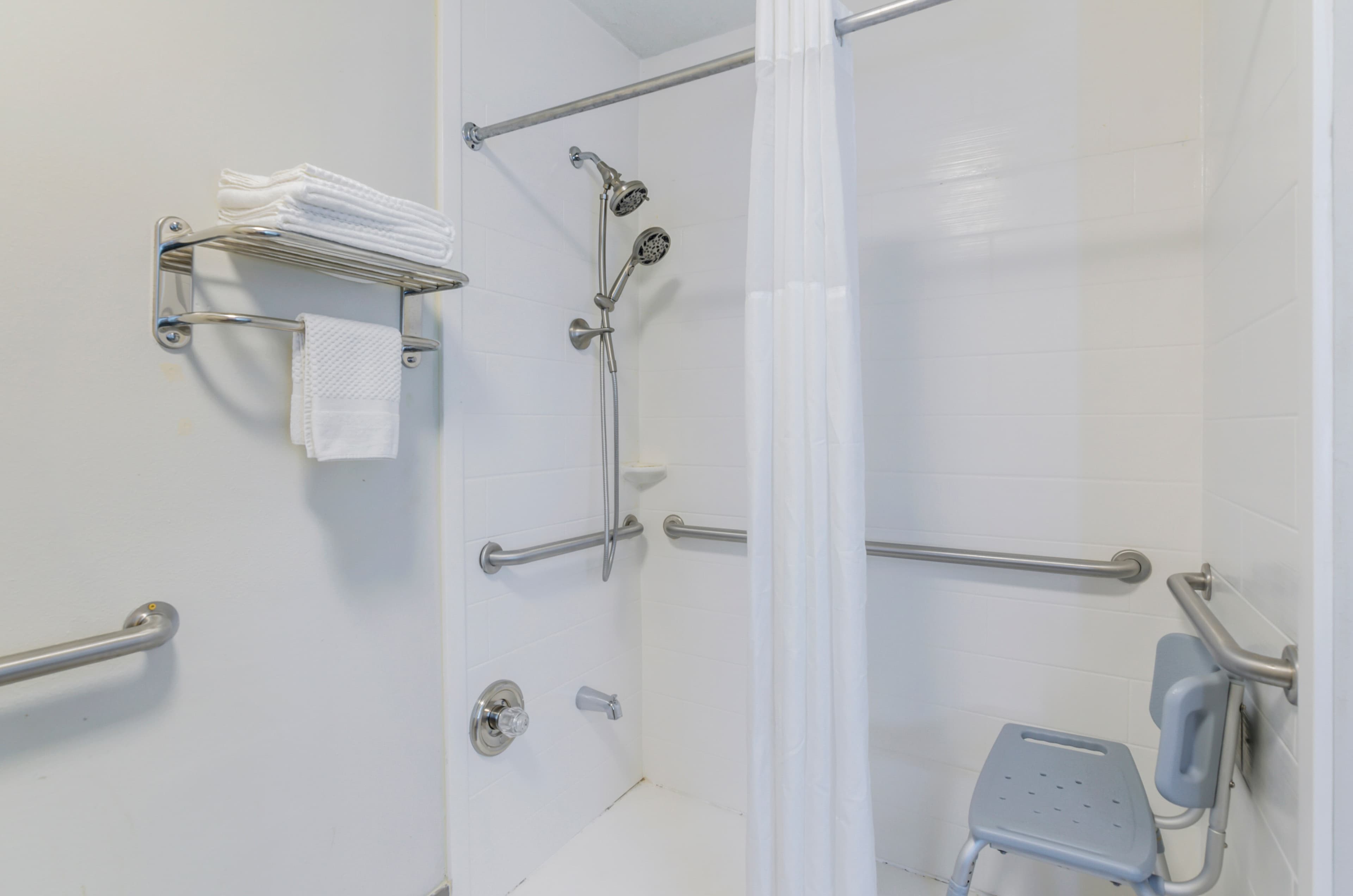 Suburban Studios Verona - Staunton North — 19