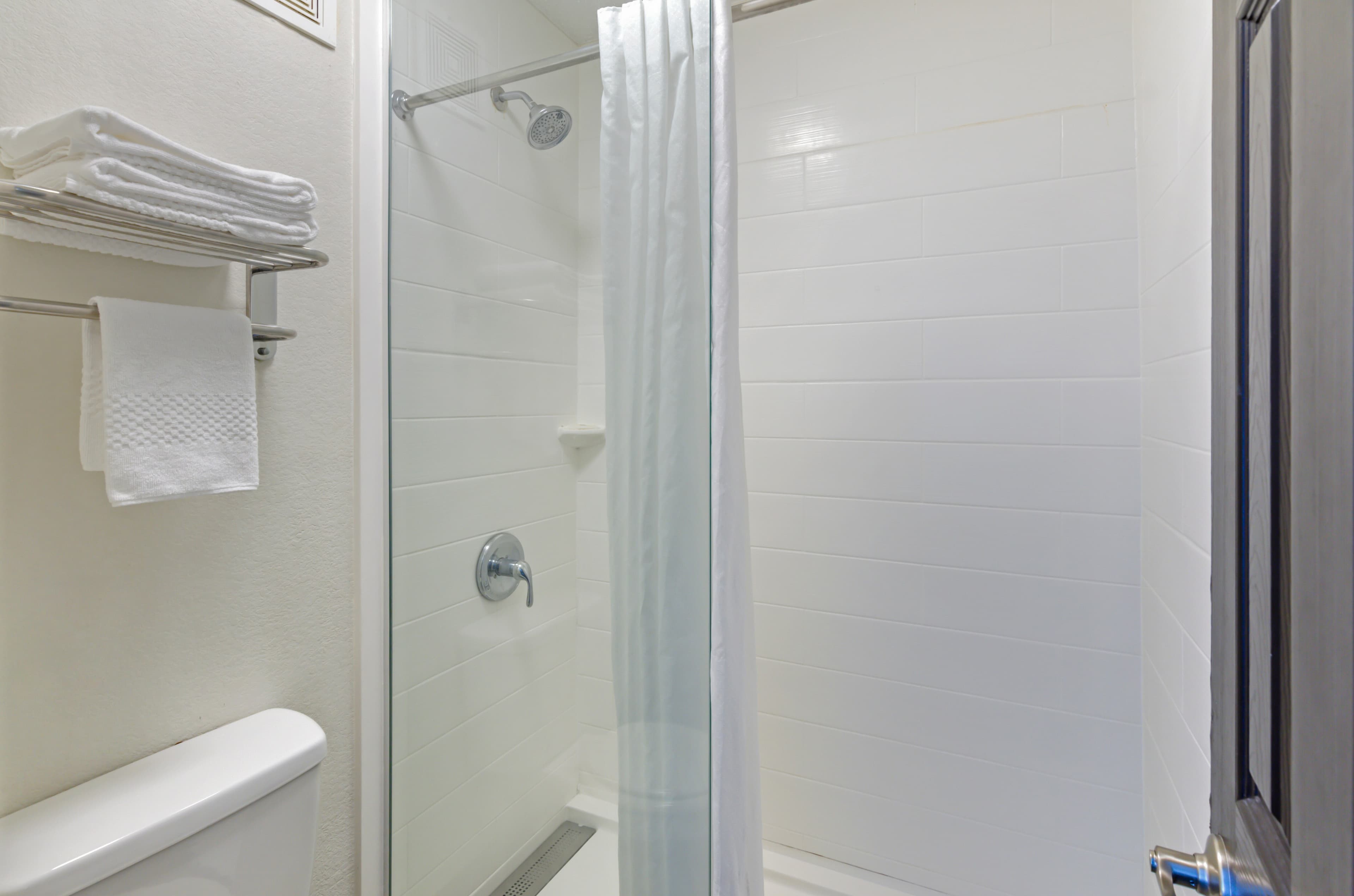 Suburban Studios Verona - Staunton North — 10