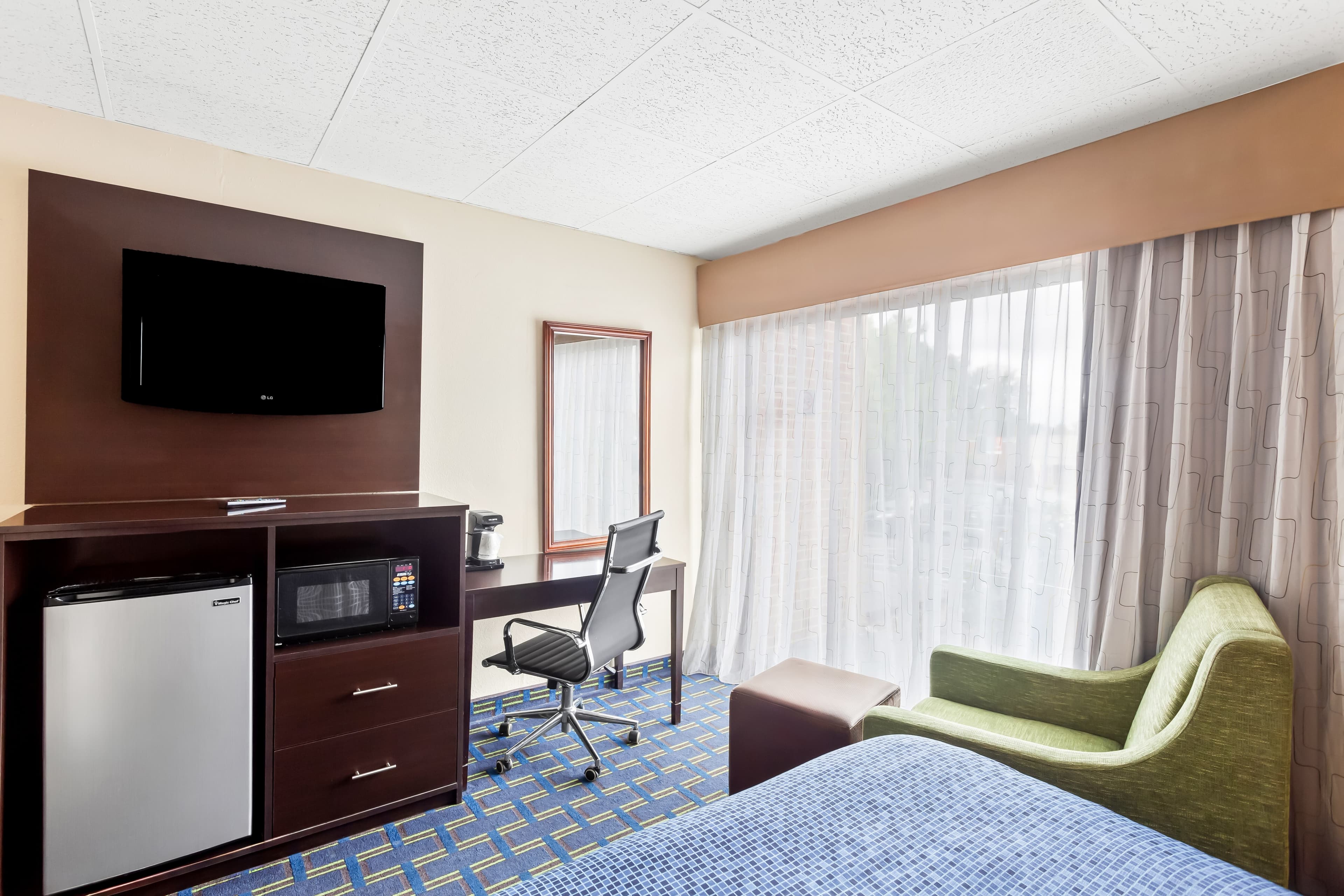Econo Lodge Waynesboro - Skyline Drive — 10