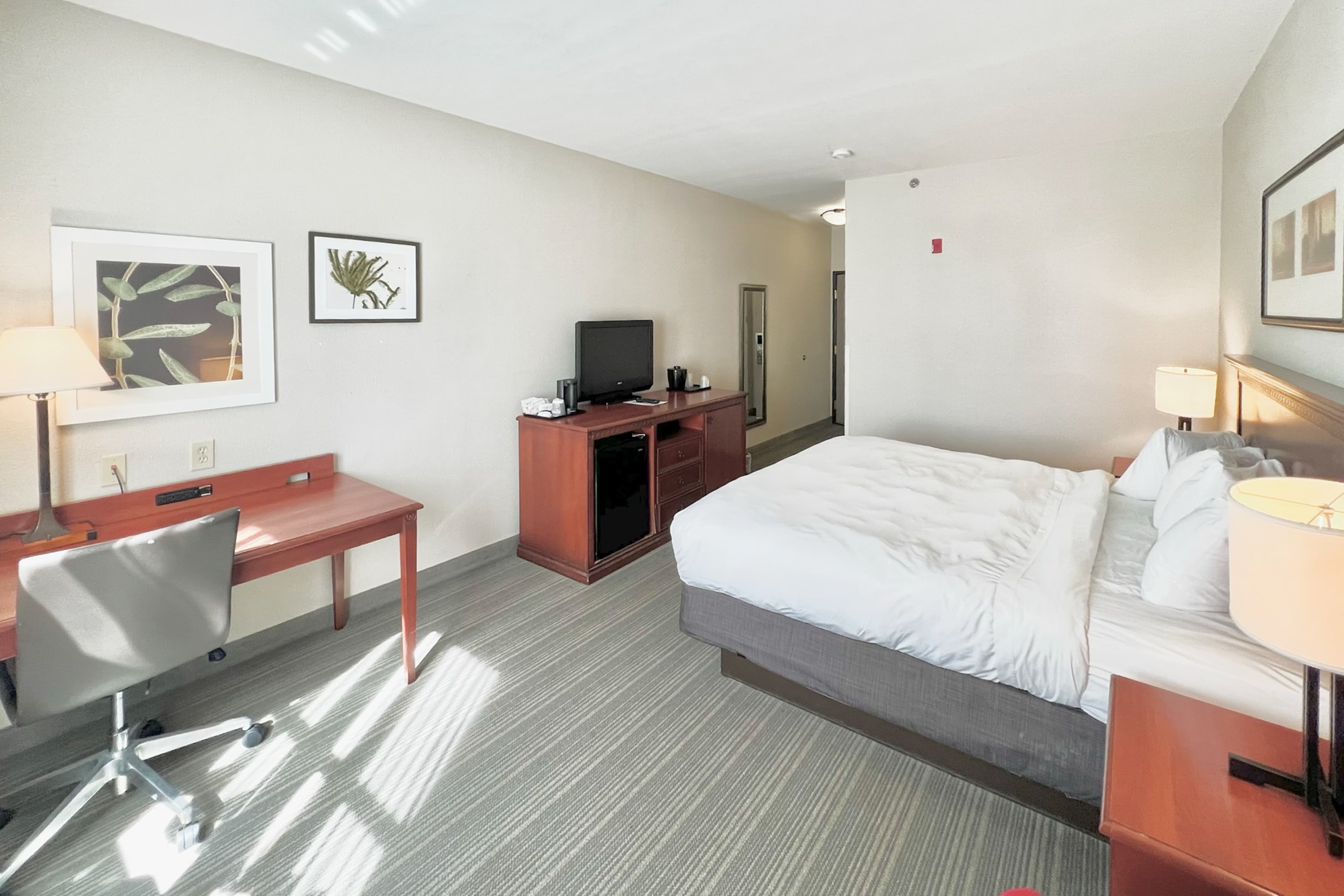 Country Inn & Suites by Radisson, Emporia, VA - Image 3