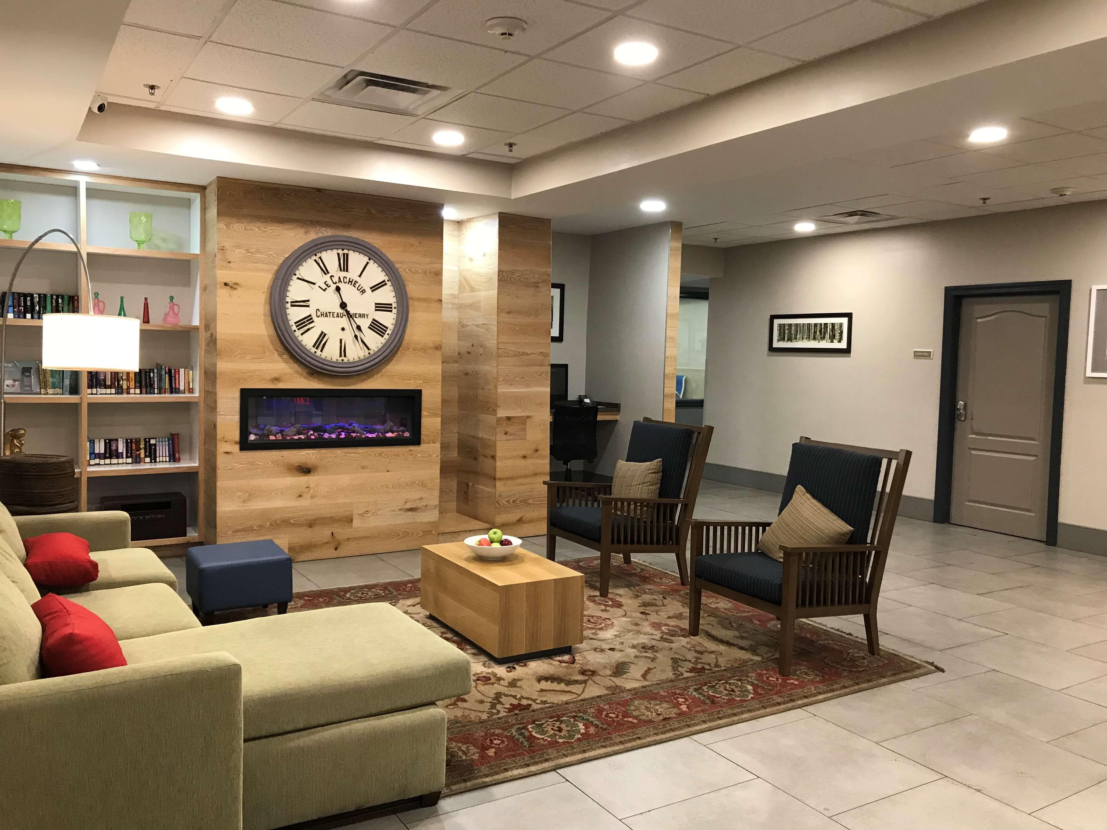 Country Inn & Suites by Radisson, Emporia, VA - Image 1