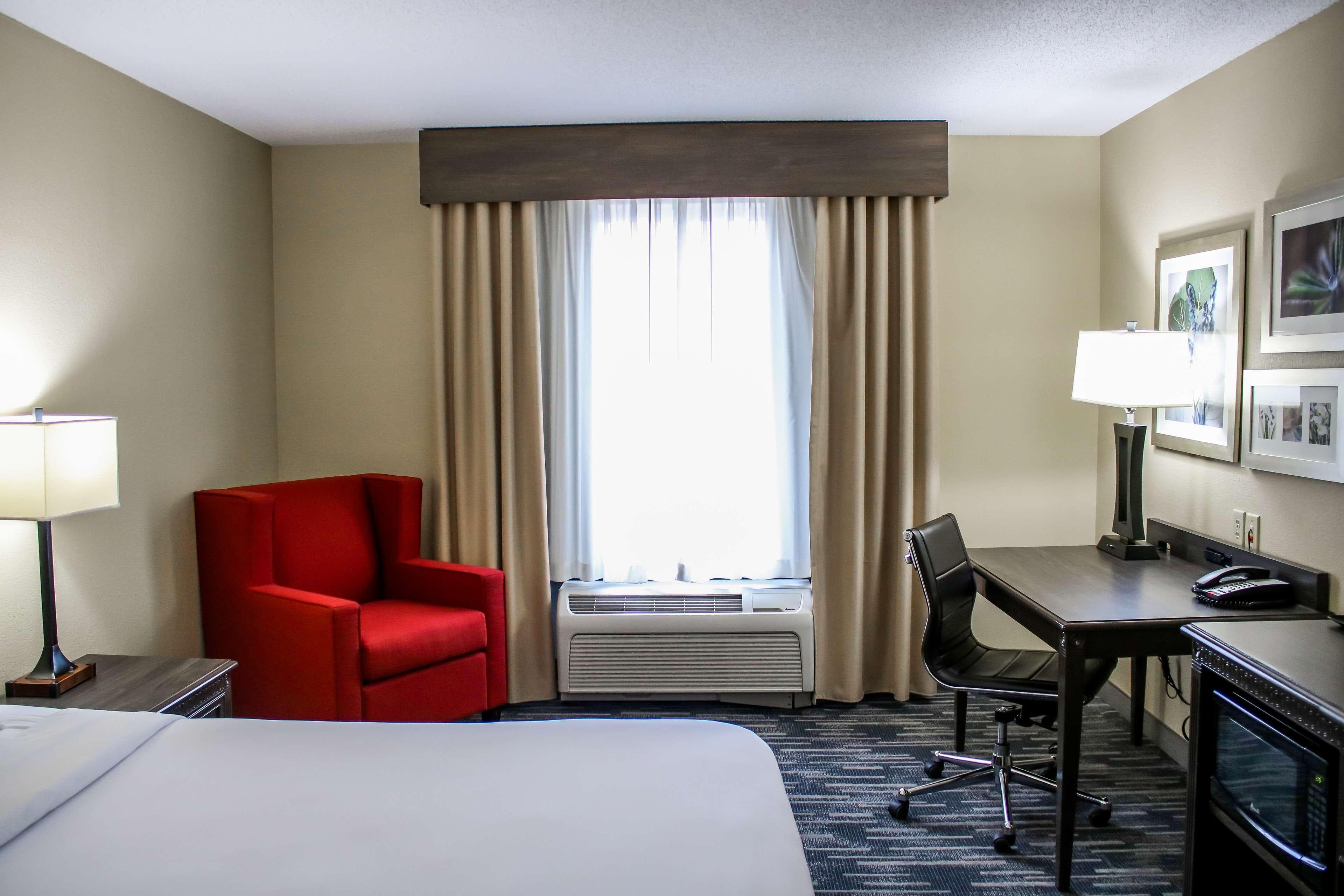 Country Inn & Suites by Radisson, Richmond West at I-64, VA - Image 2