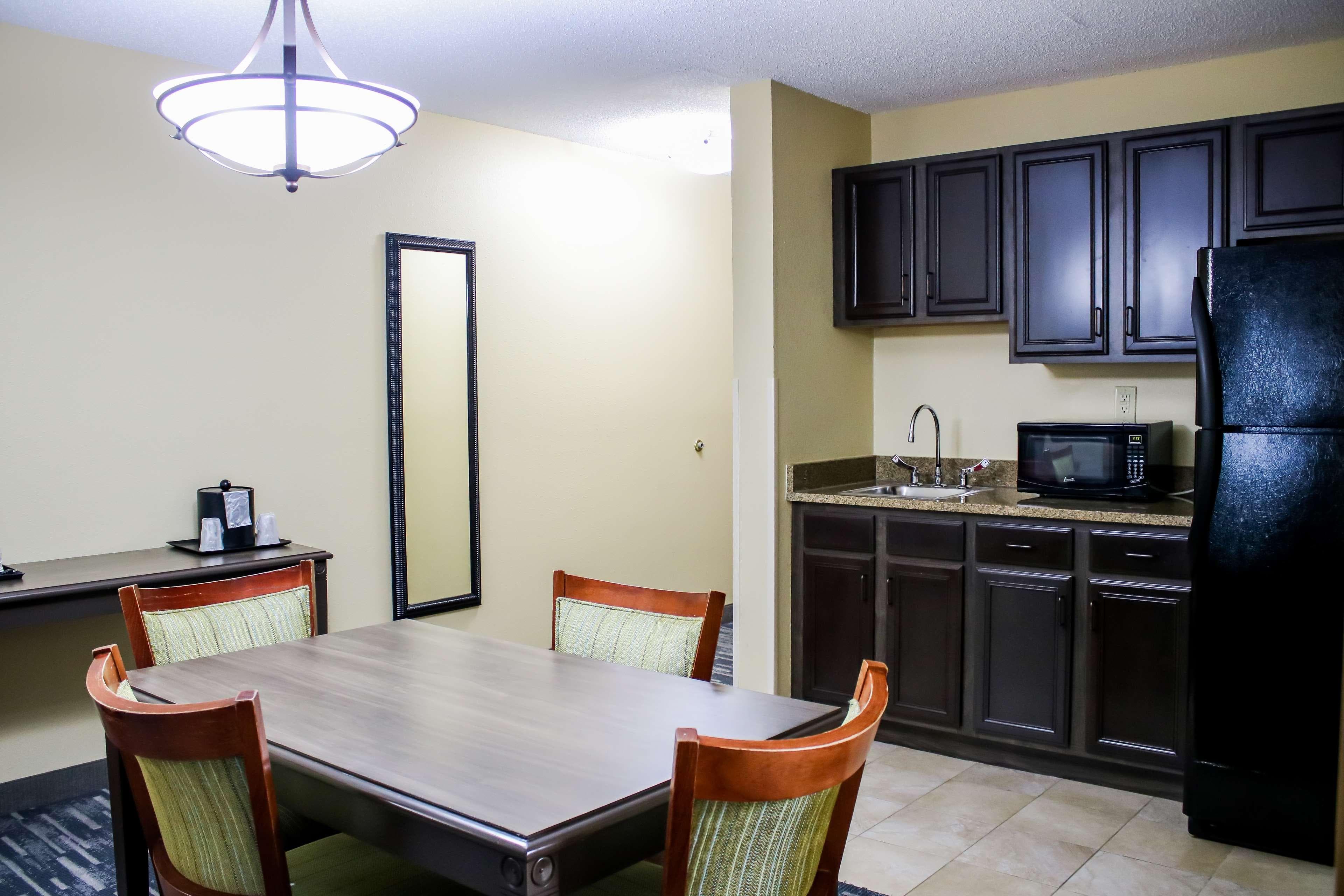 Country Inn & Suites by Radisson, Richmond West at I-64, VA — 13