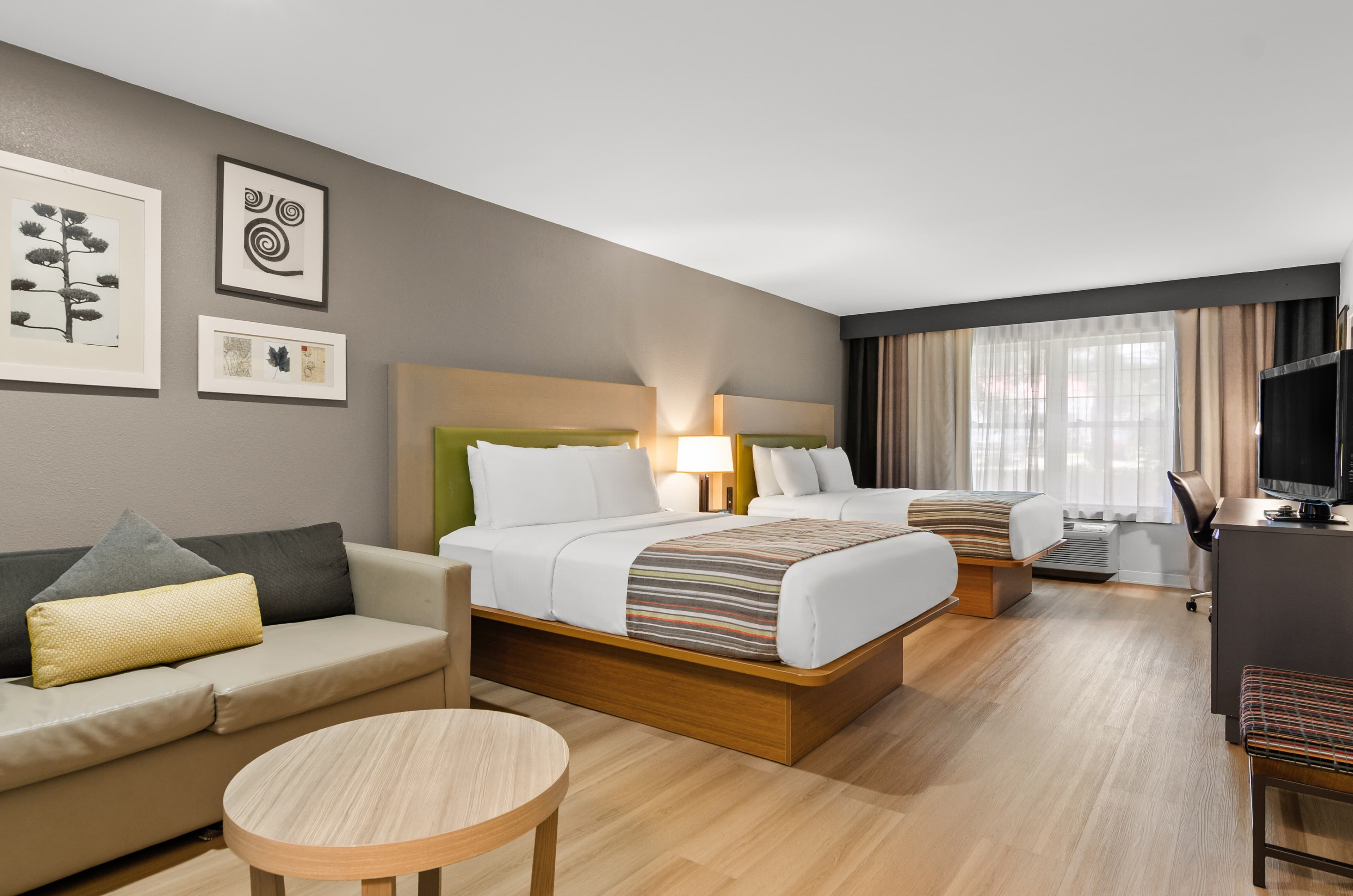 Country Inn & Suites by Radisson, Roanoke, VA — 12