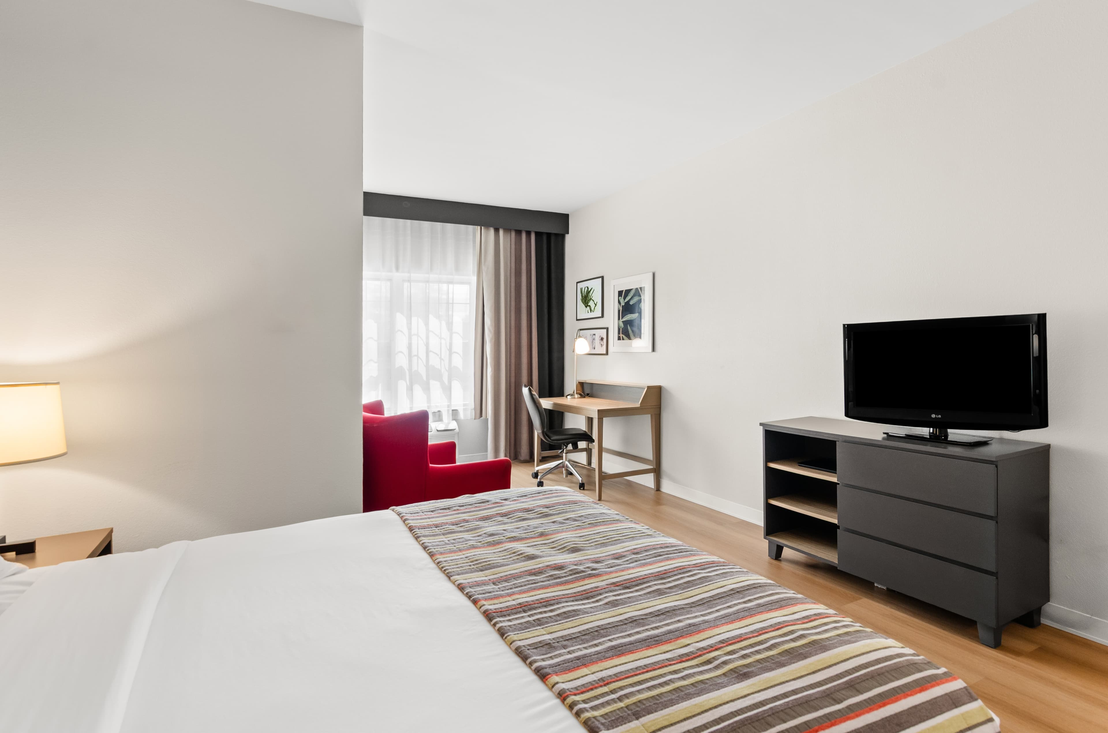 Country Inn & Suites by Radisson, Roanoke, VA — 15