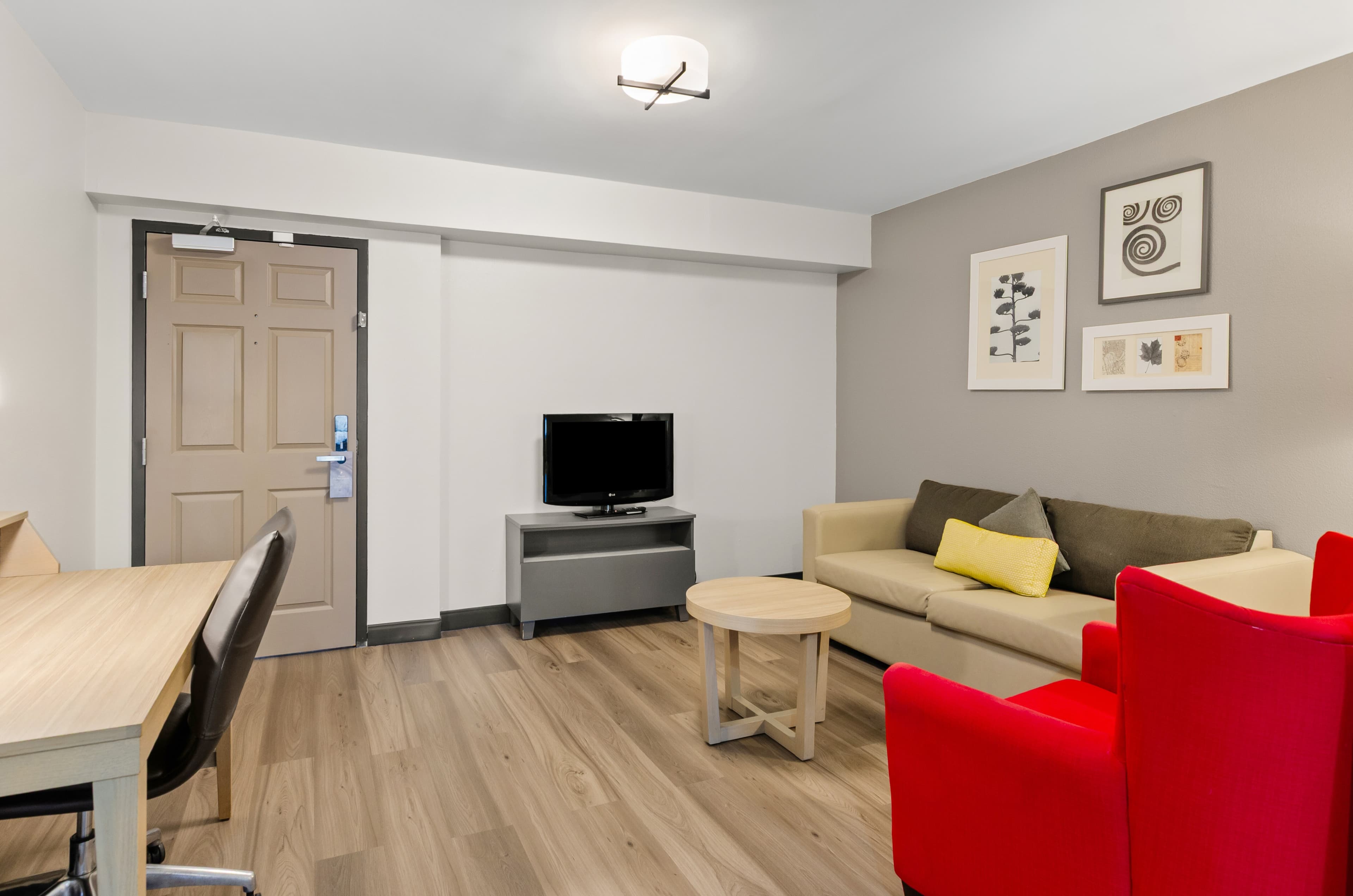 Country Inn & Suites by Radisson, Roanoke, VA — 4