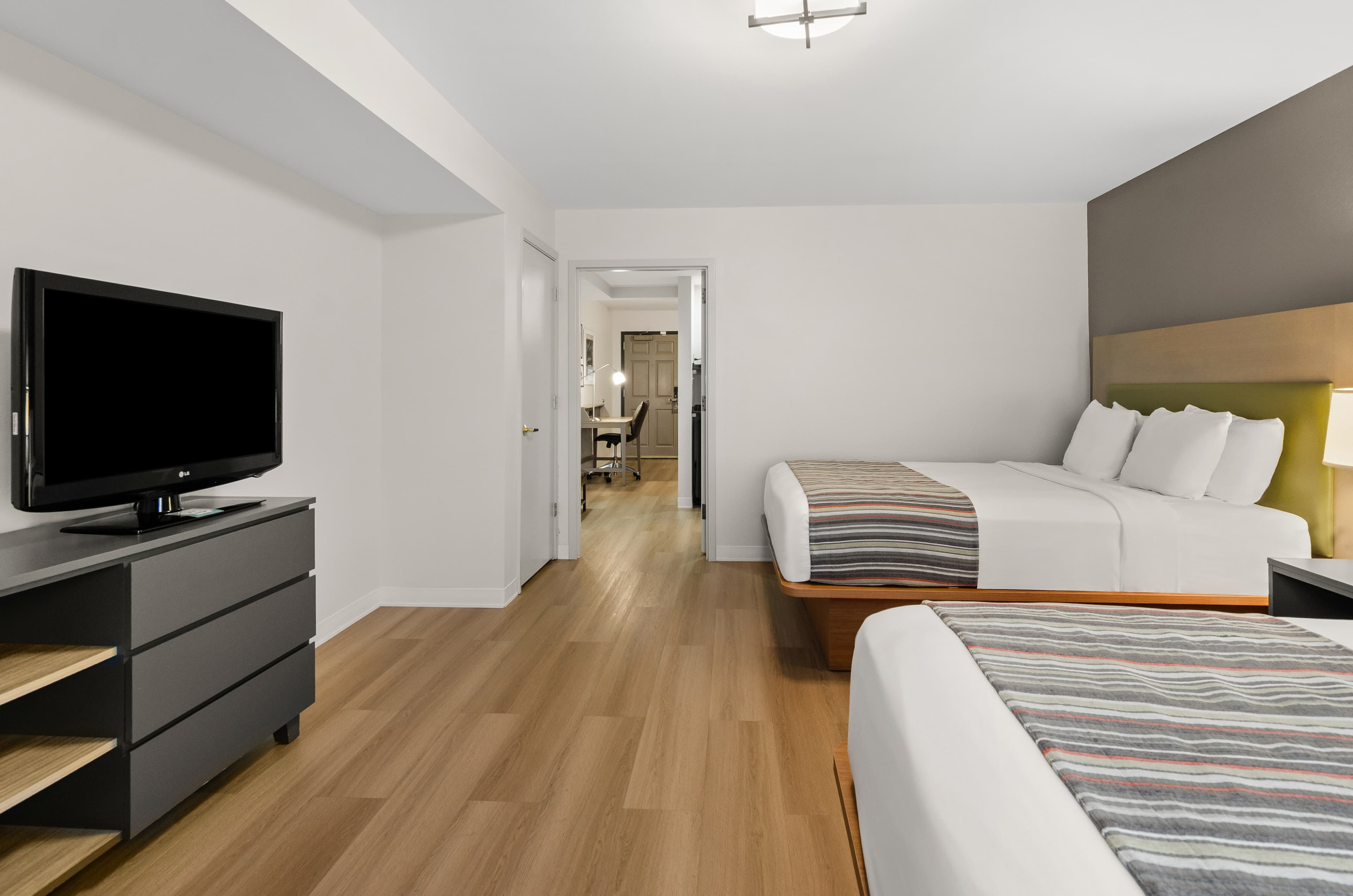 Country Inn & Suites by Radisson, Roanoke, VA — 33