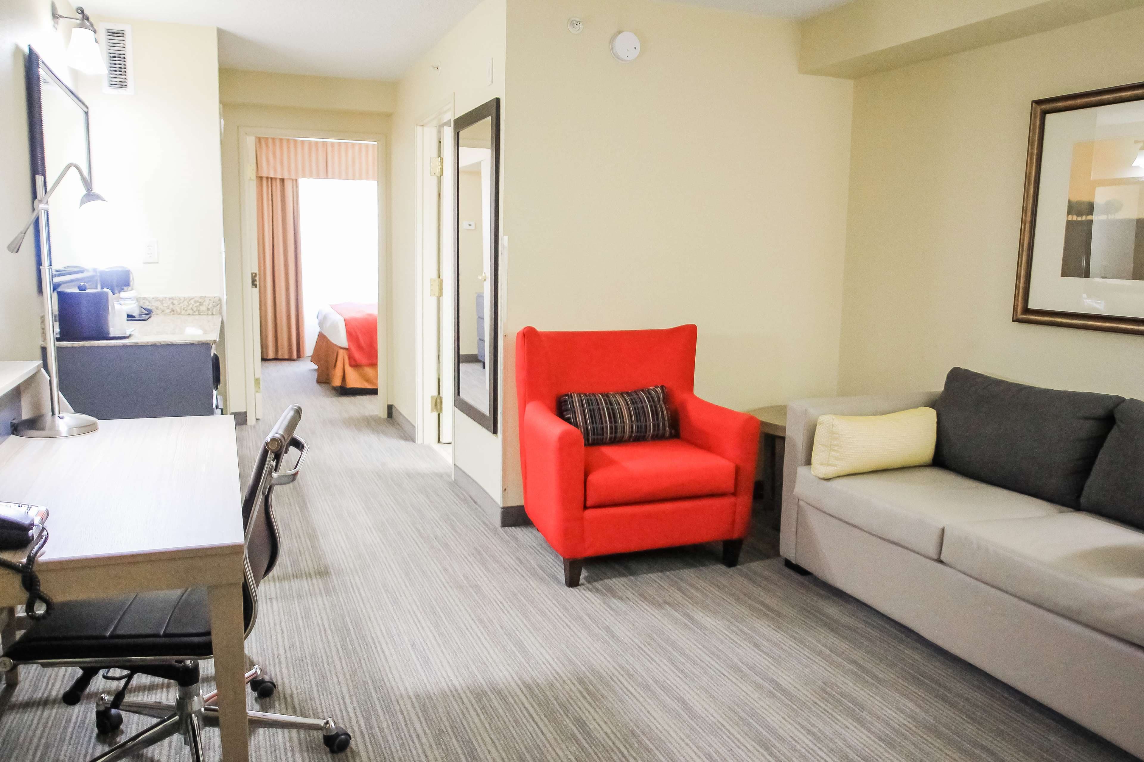 Country Inn & Suites by Radisson, Chester, VA — 6
