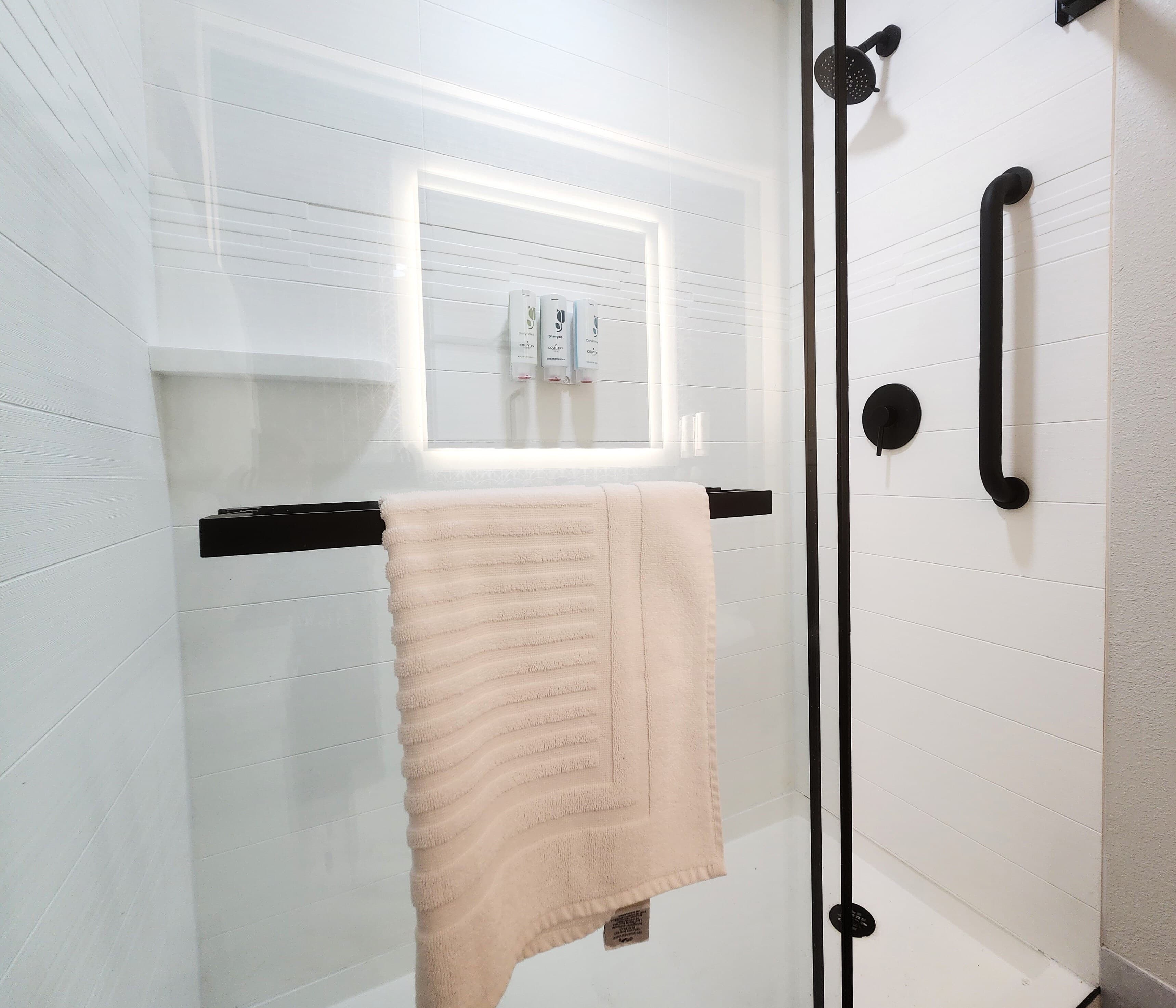 Country Inn & Suites by Radisson, Dahlgren-King George, VA - Image 3