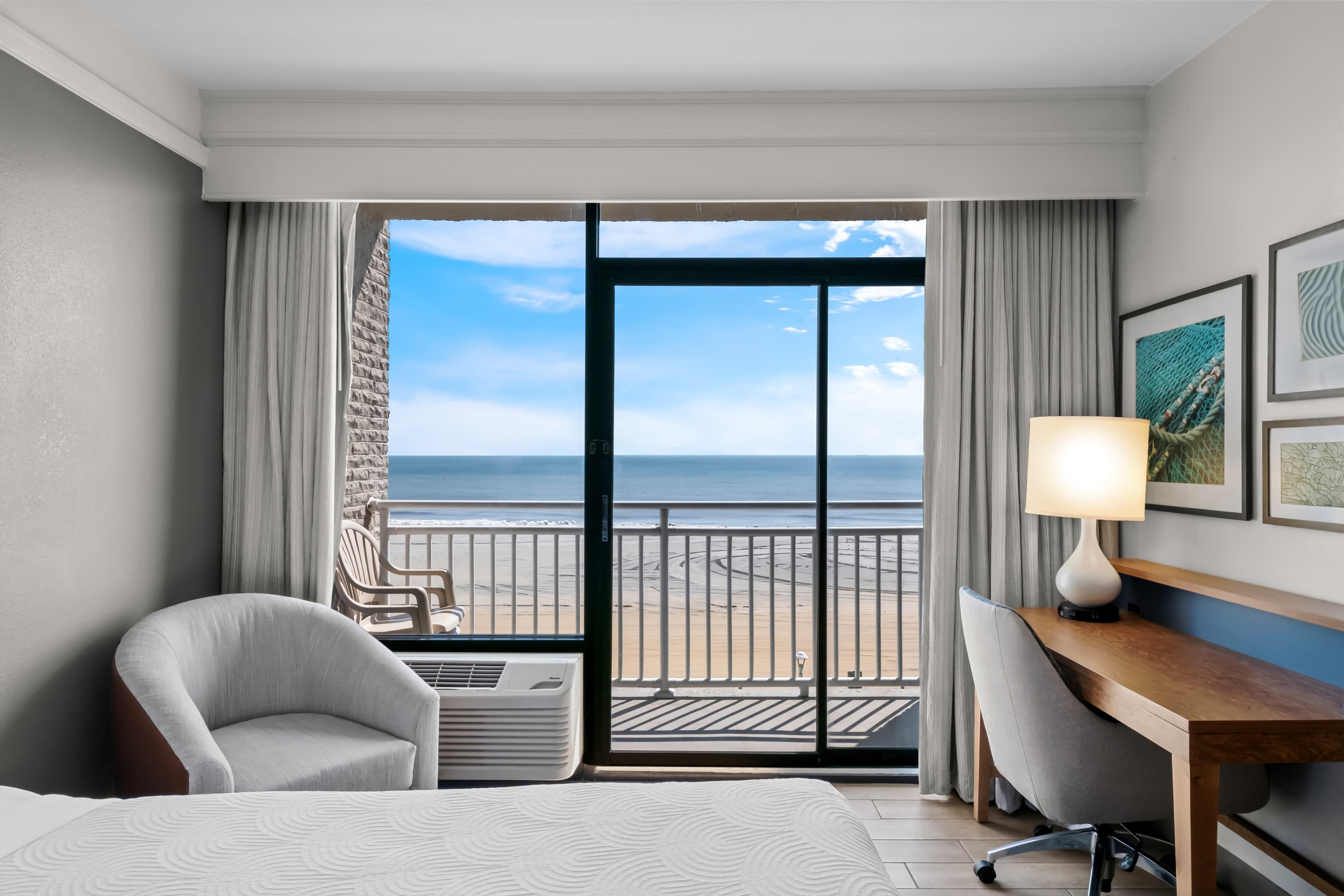 Country Inn & Suites by Radisson, Virginia Beach (Oceanfront) — 26