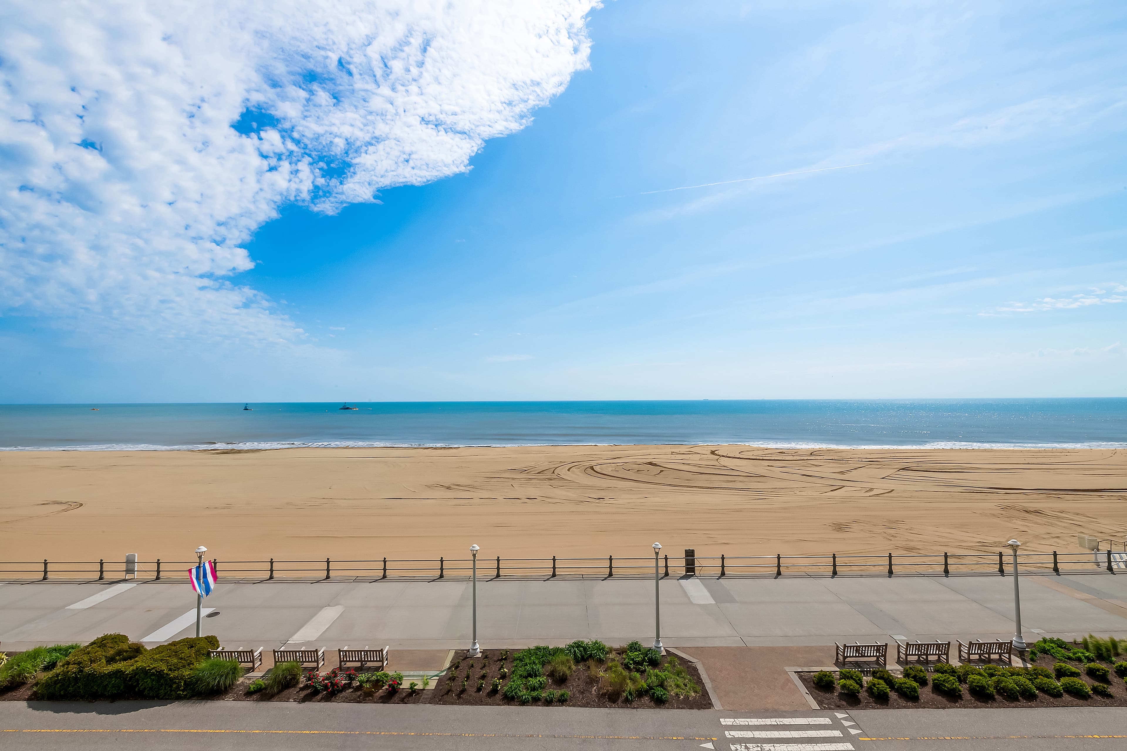Country Inn & Suites by Radisson, Virginia Beach (Oceanfront) — 27