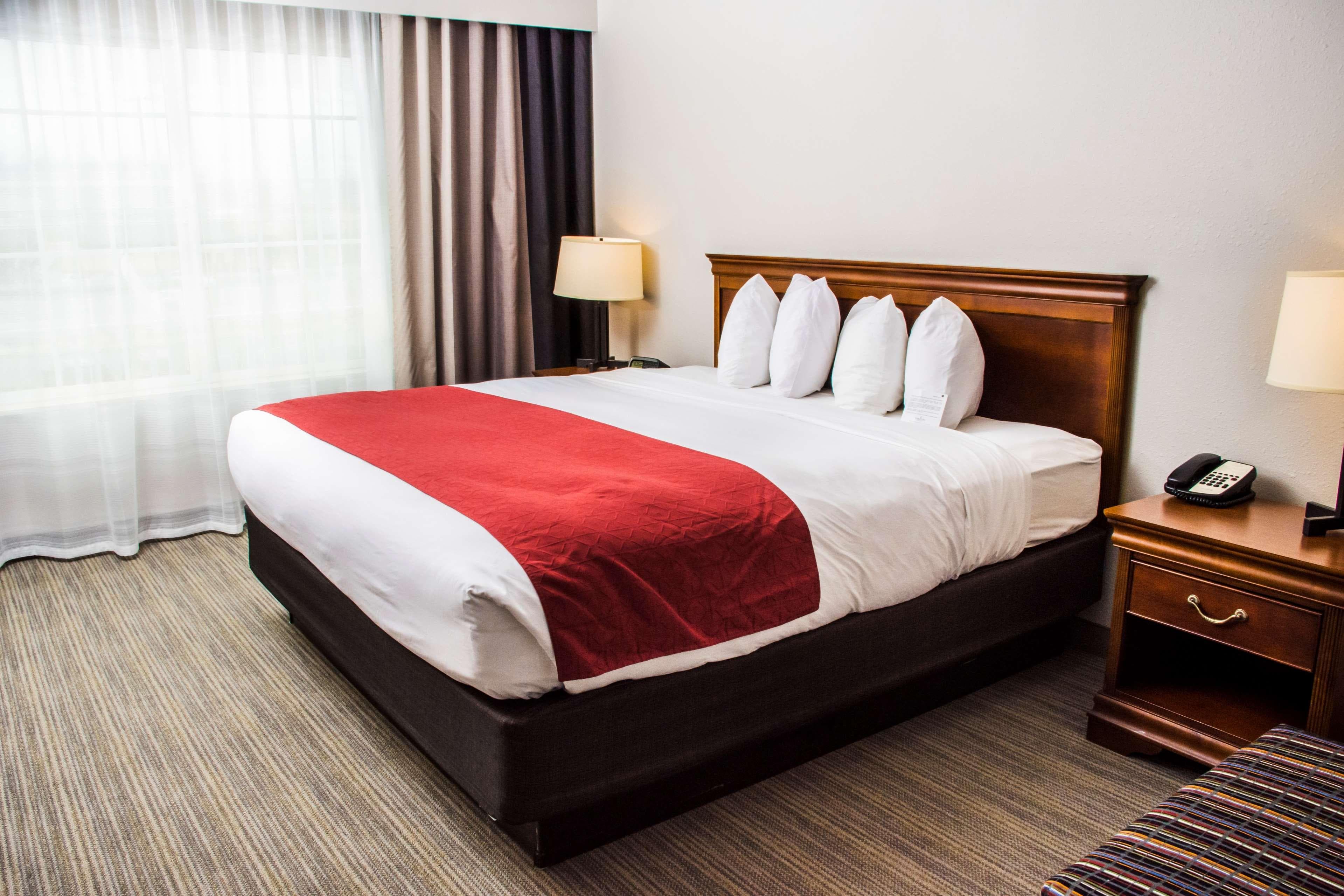 Country Inn & Suites by Radisson, Winchester, VA - Image 2