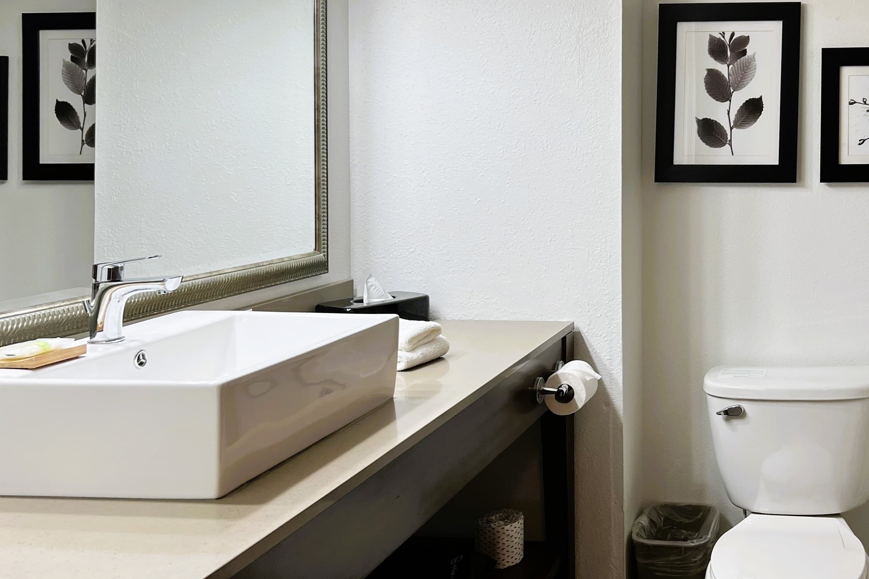 Country Inn & Suites by Radisson, Wytheville, VA — 12
