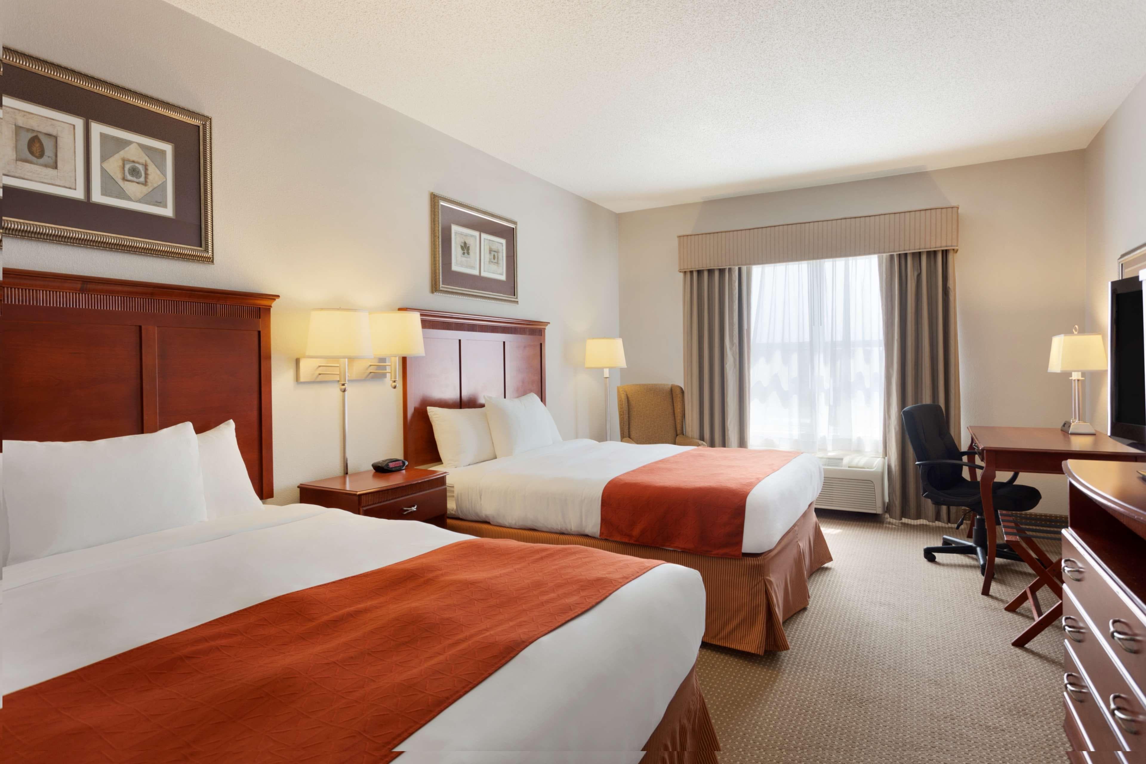 Country Inn & Suites by Radisson, Harrisonburg, VA — 10