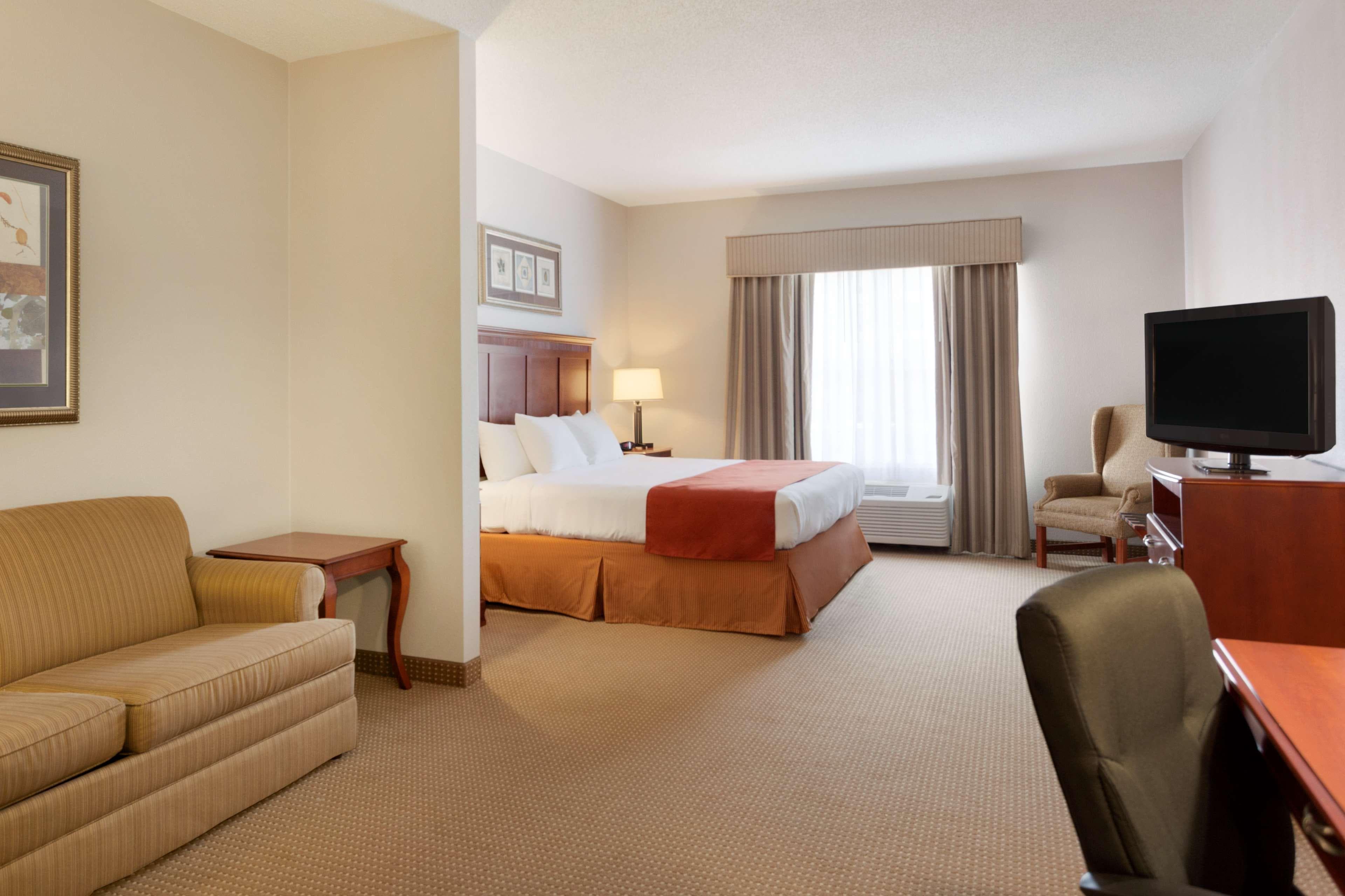 Country Inn & Suites by Radisson, Harrisonburg, VA — 9