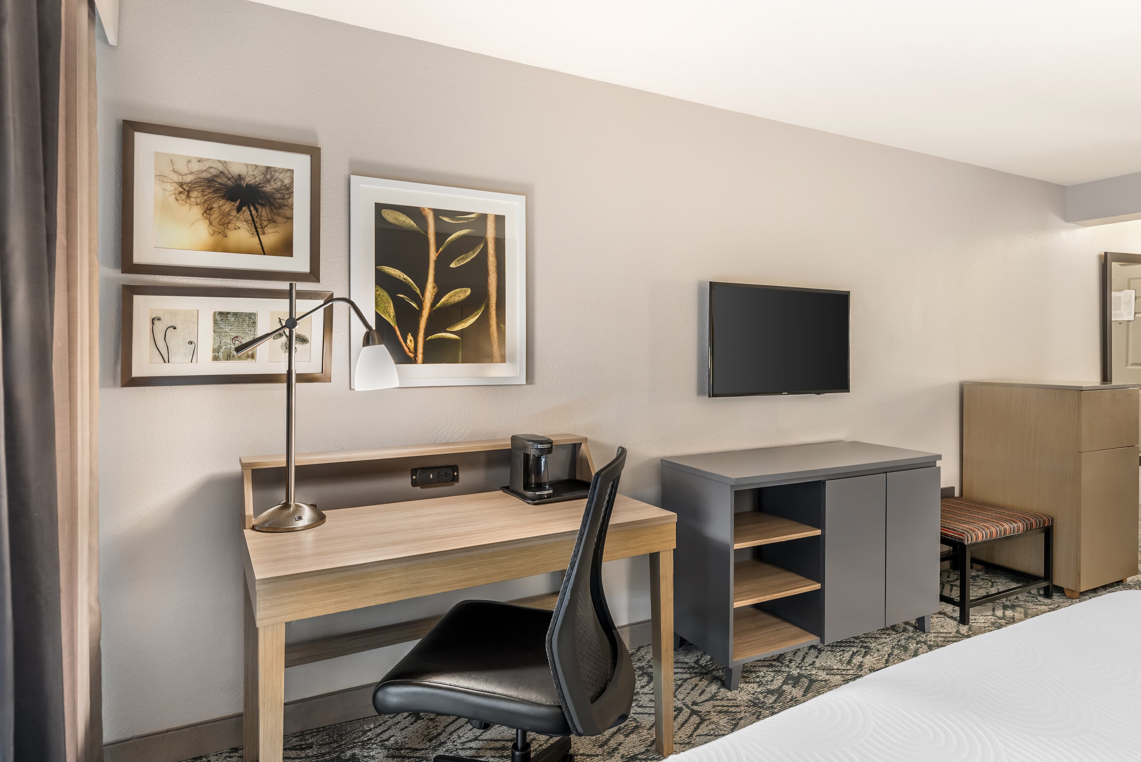 Country Inn & Suites by Radisson, Petersburg, VA — 11