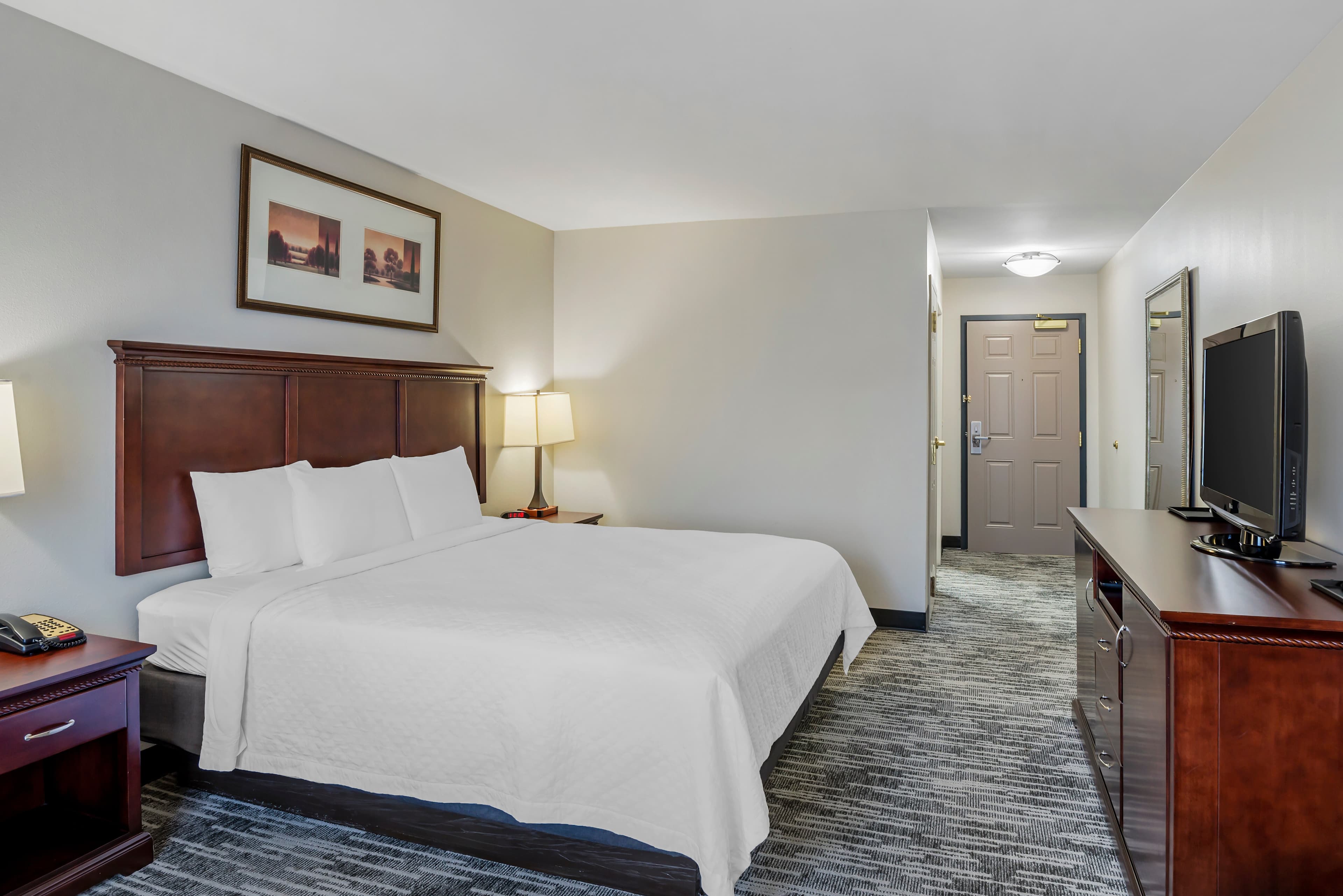 Country Inn & Suites by Radisson, Ashland - Hanover, VA - Image 2