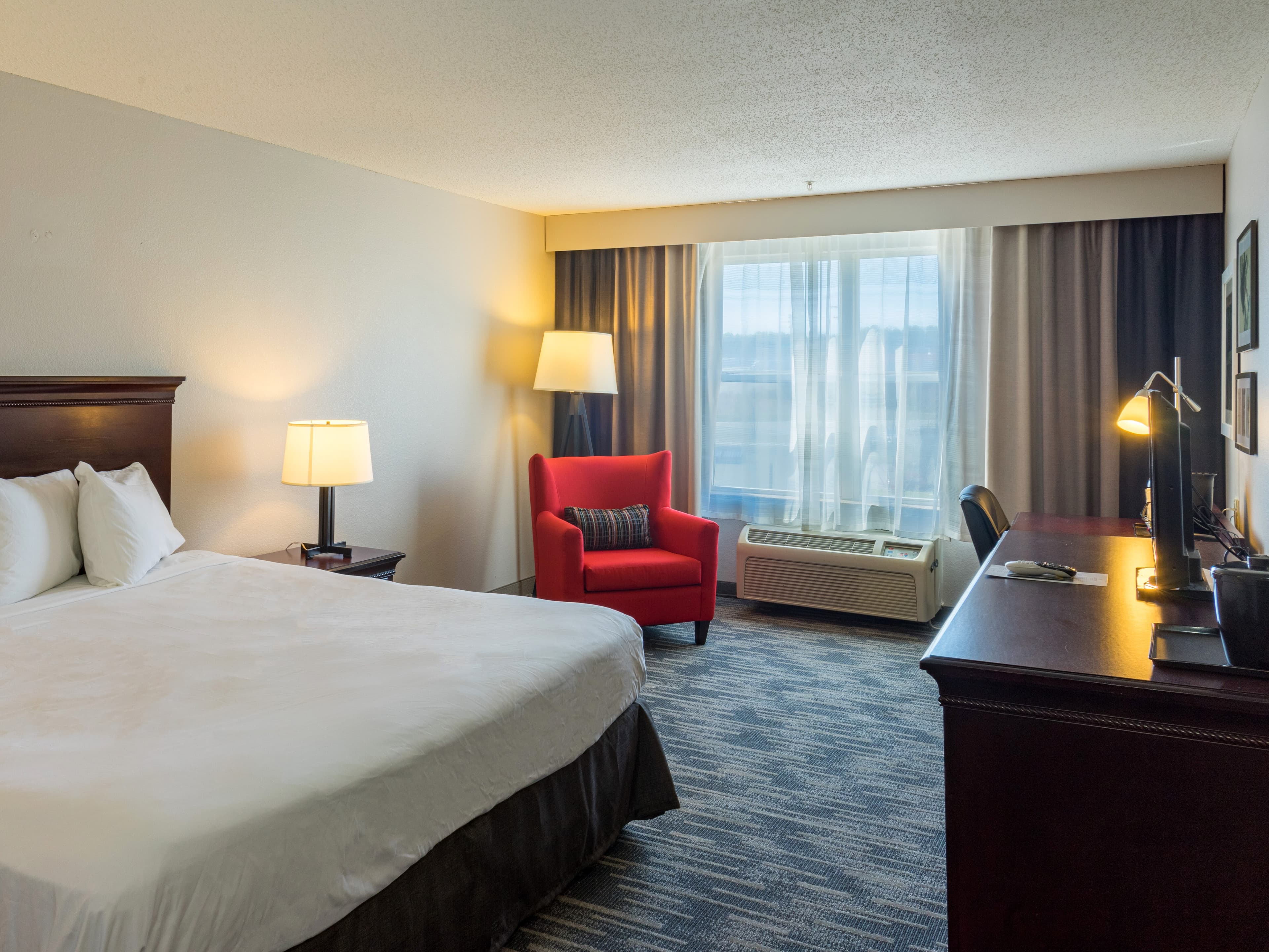 Country Inn & Suites by Radisson, Doswell (Kings Dominion), VA - Image 2
