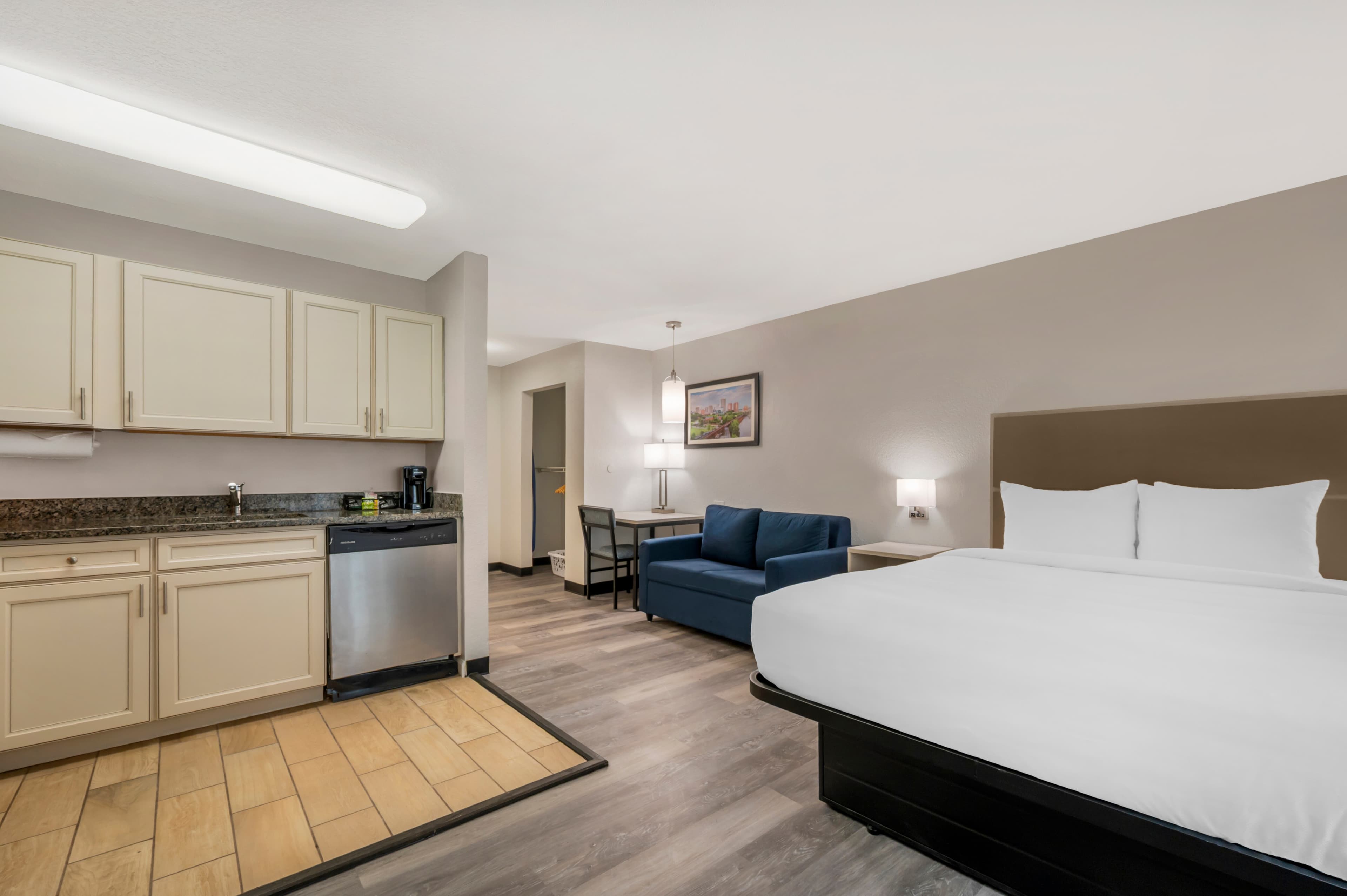 MainStay Suites Sterling near Dulles Town Center — 6