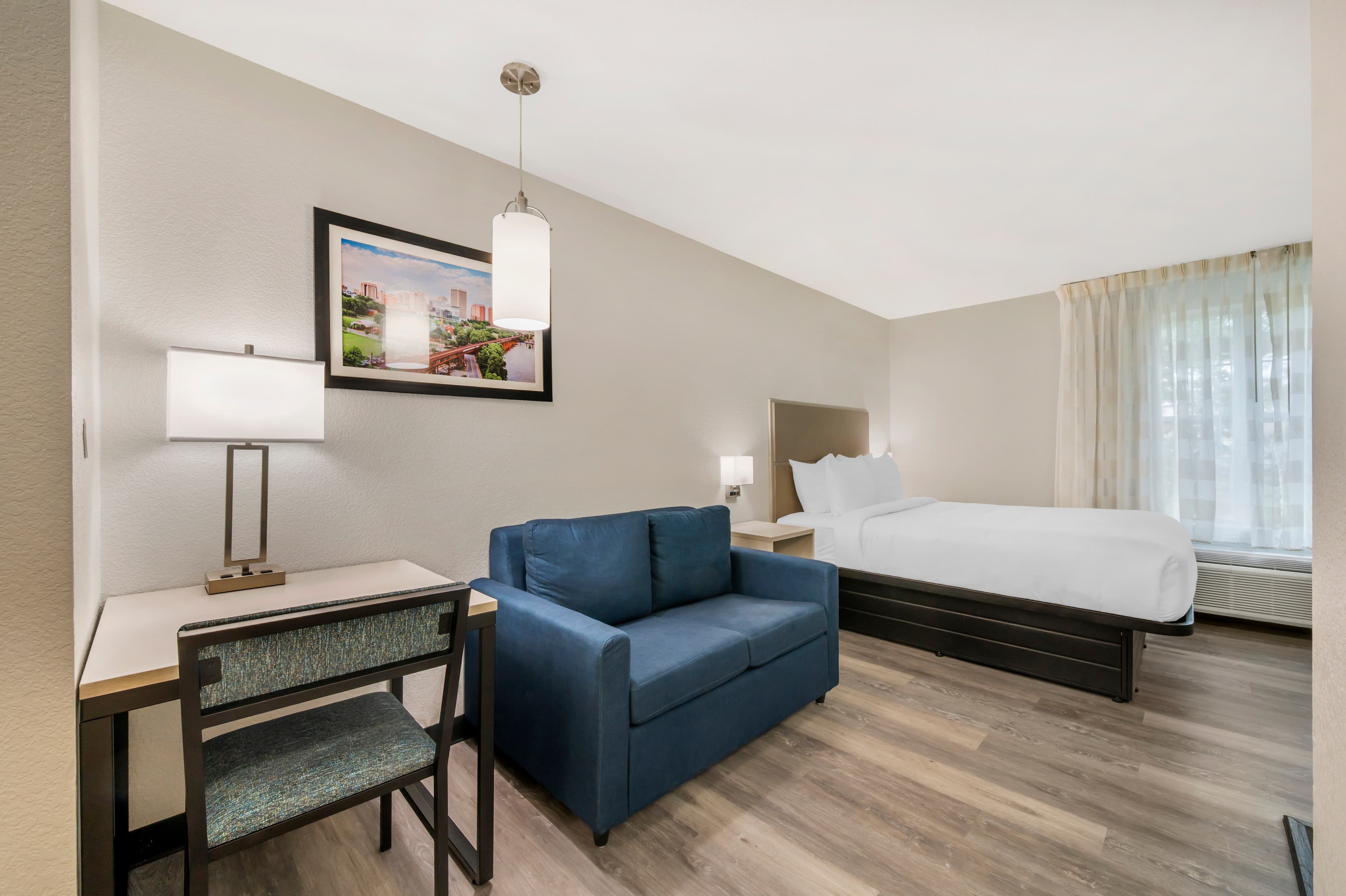 MainStay Suites Sterling near Dulles Town Center — 7