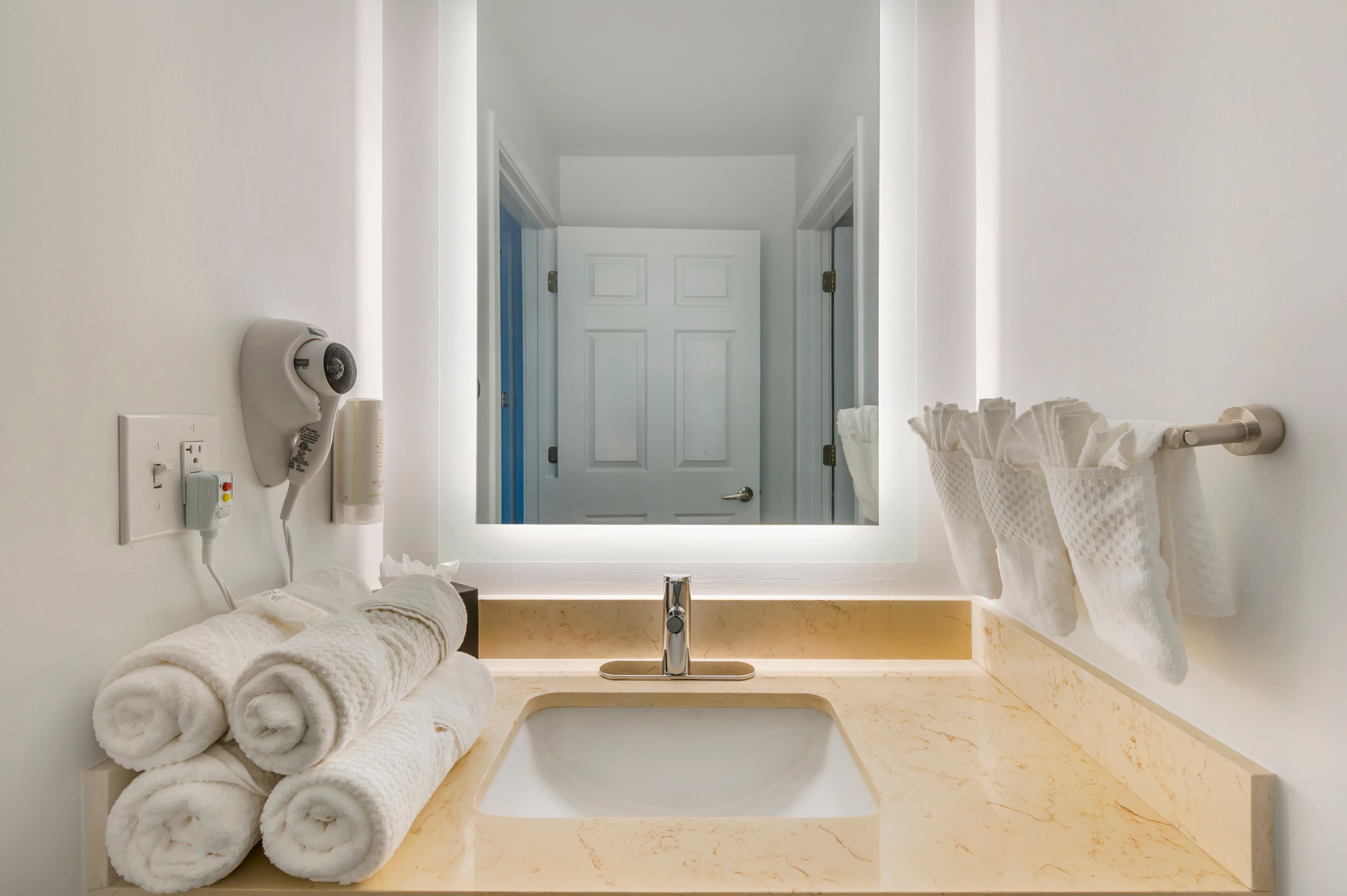 MainStay Suites Sterling near Dulles Town Center — 14