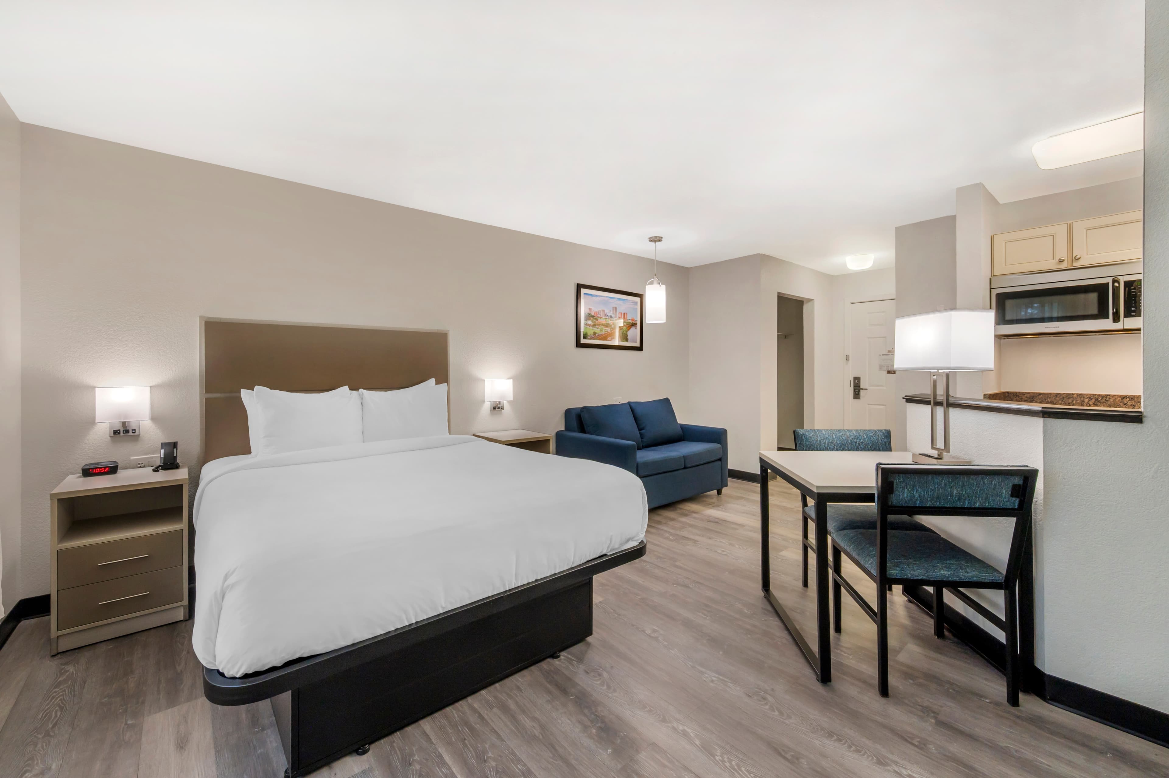 MainStay Suites Sterling near Dulles Town Center — 16