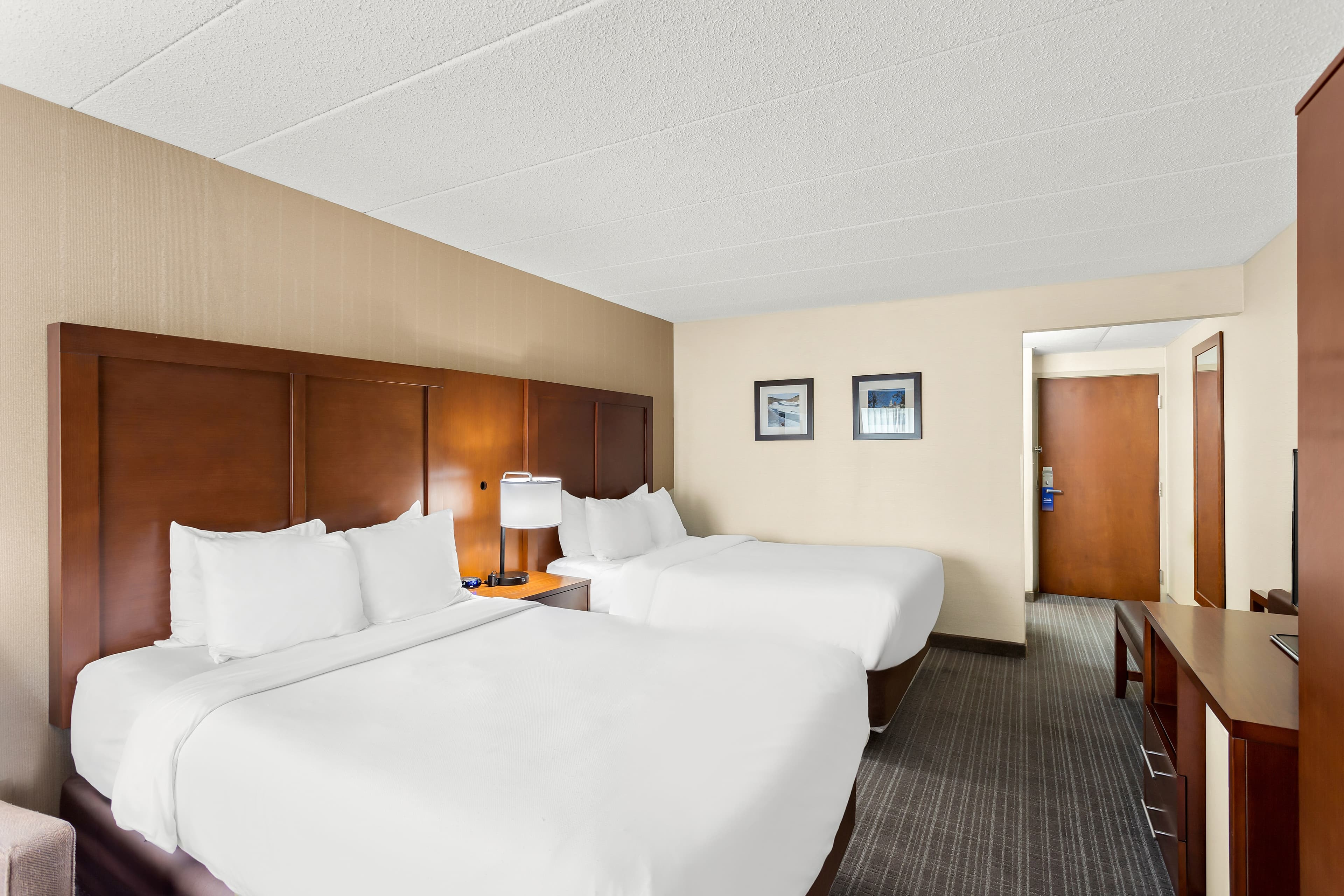 Comfort Inn White River Junction - Image 4