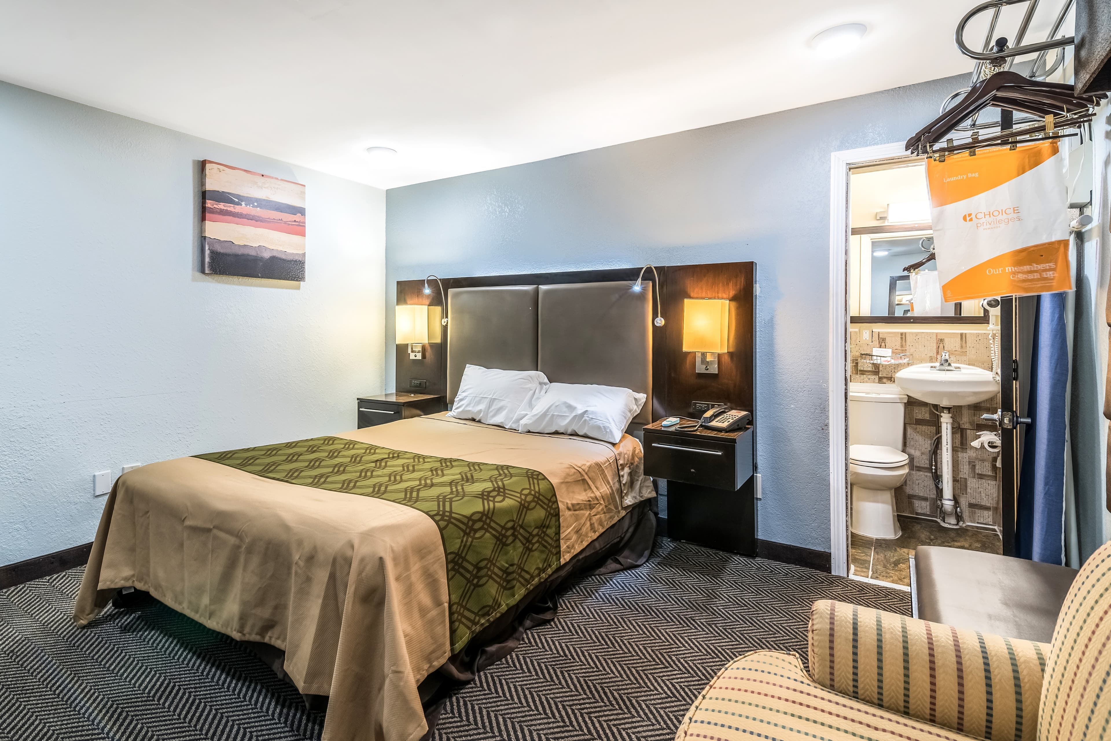 Econo Lodge Rutland City near Hwy 7 — 9