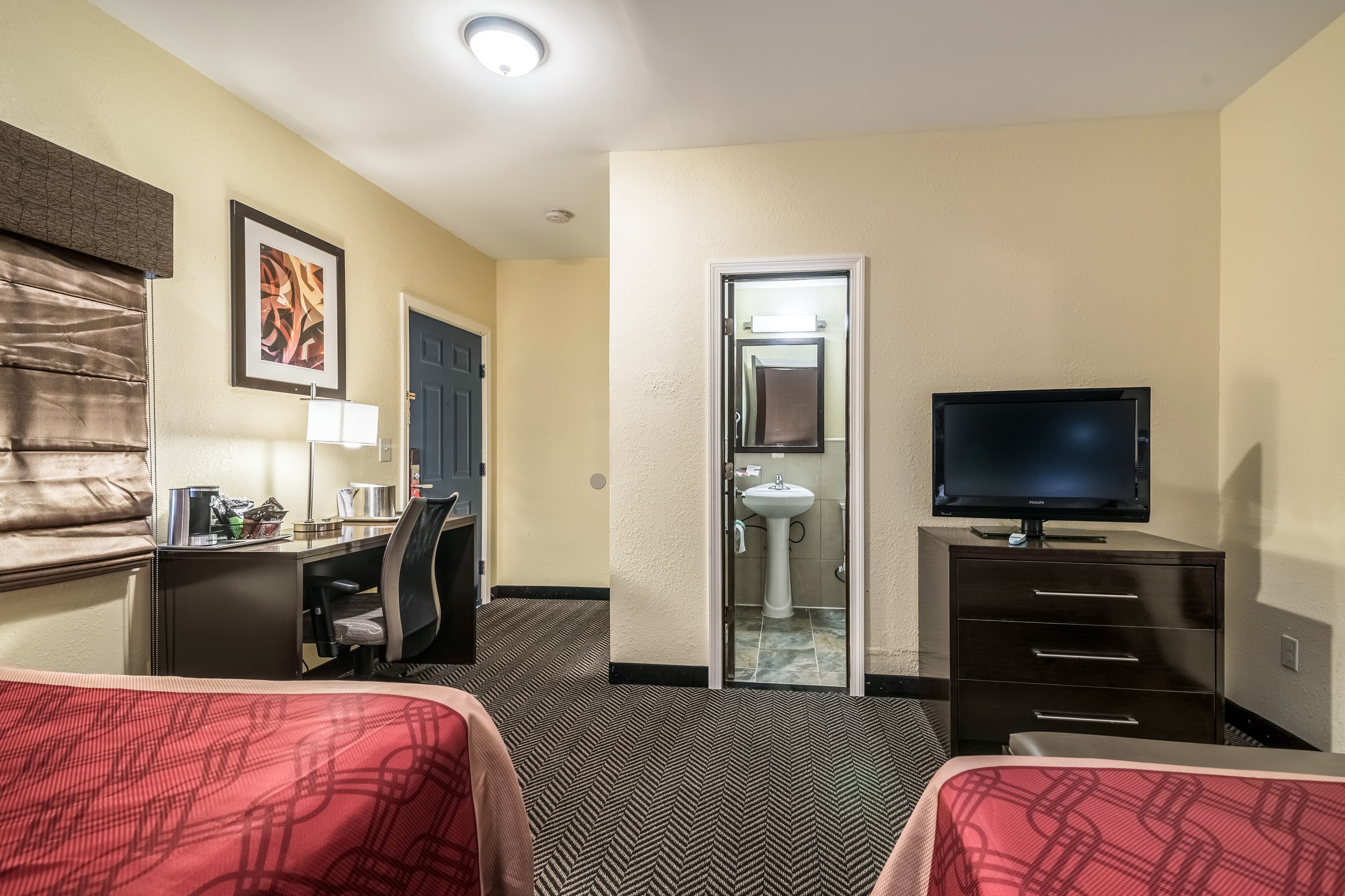 Econo Lodge Rutland City near Hwy 7 — 14