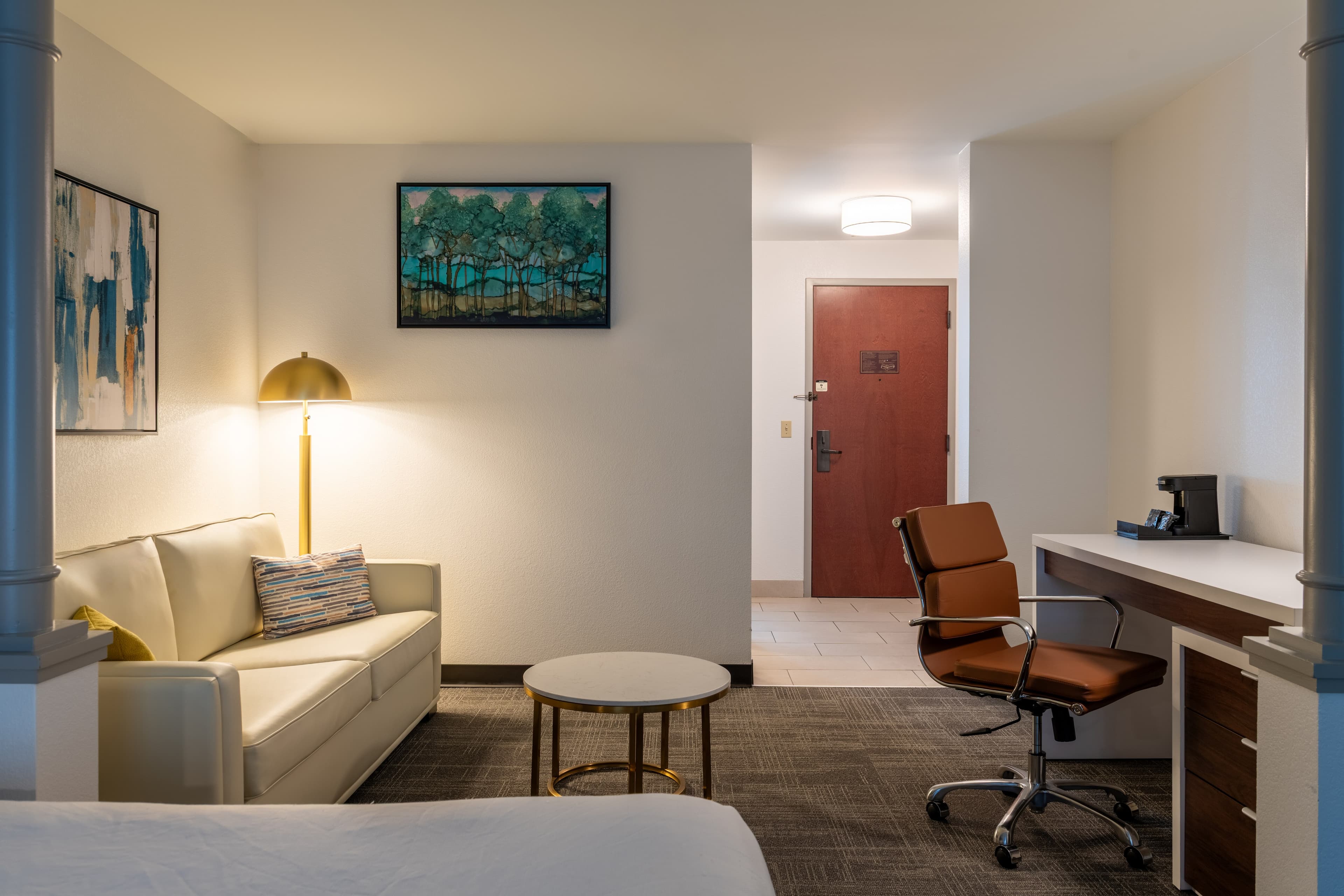 Comfort Inn & Suites Near Burke Mountain - Image 2