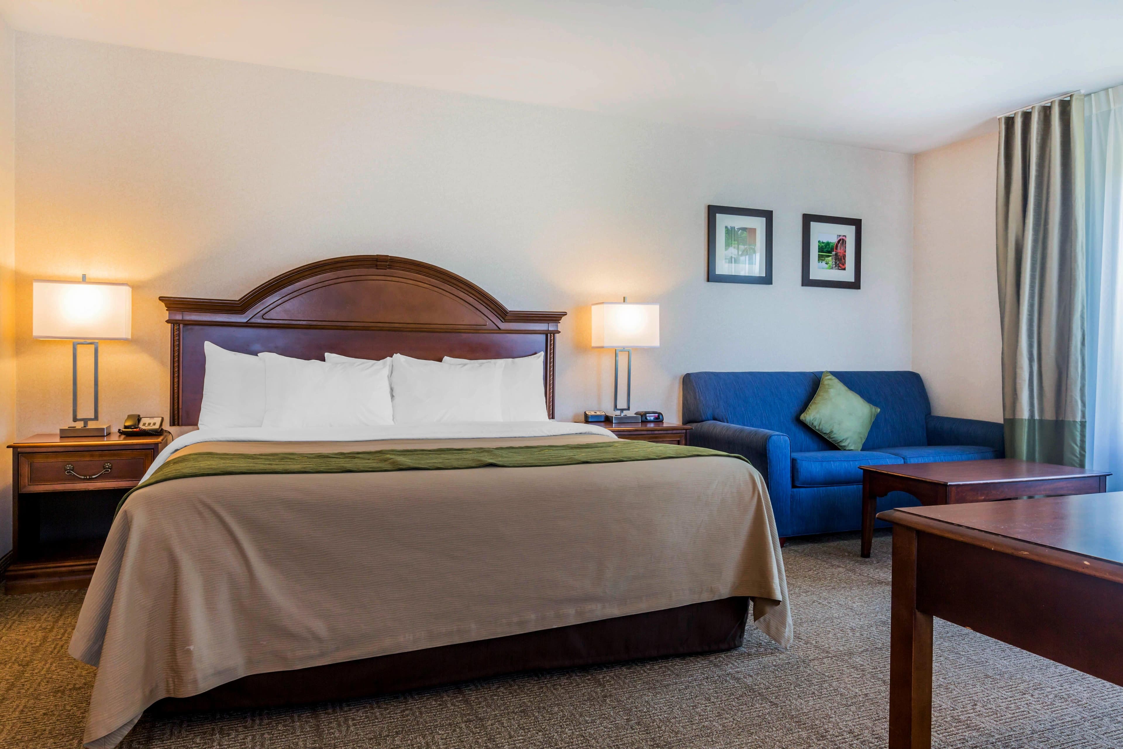 Comfort Inn & Suites South Burlington near University — 6