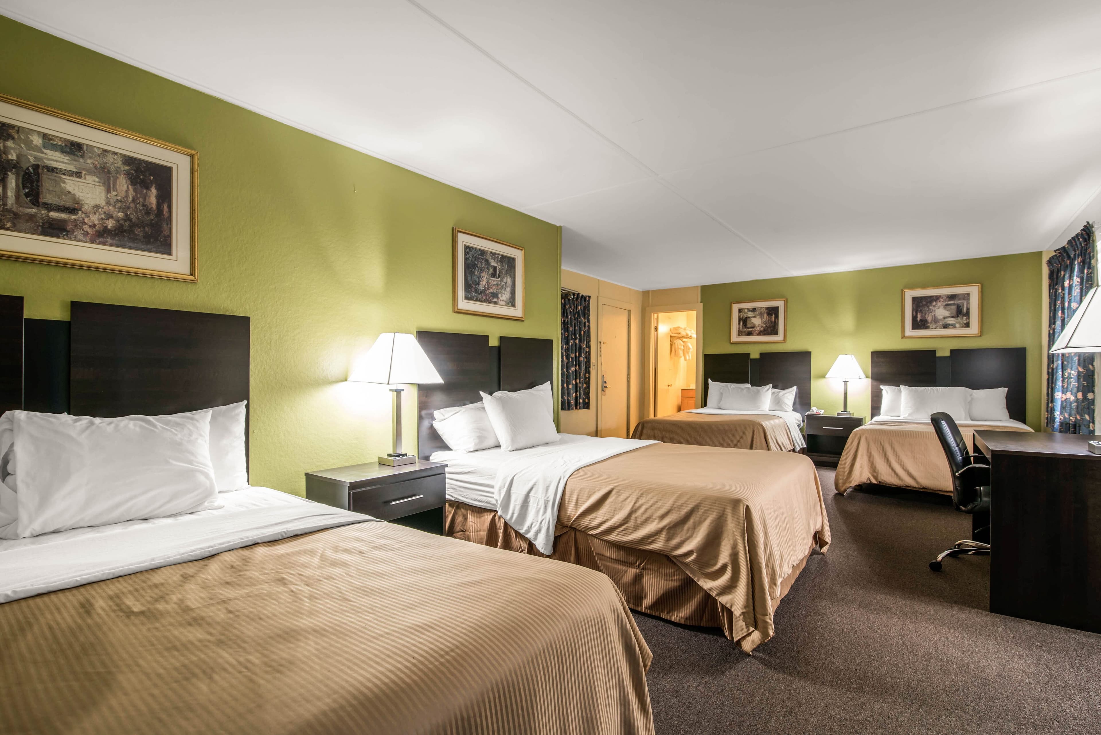 Rodeway Inn Rutland - Killington — 10