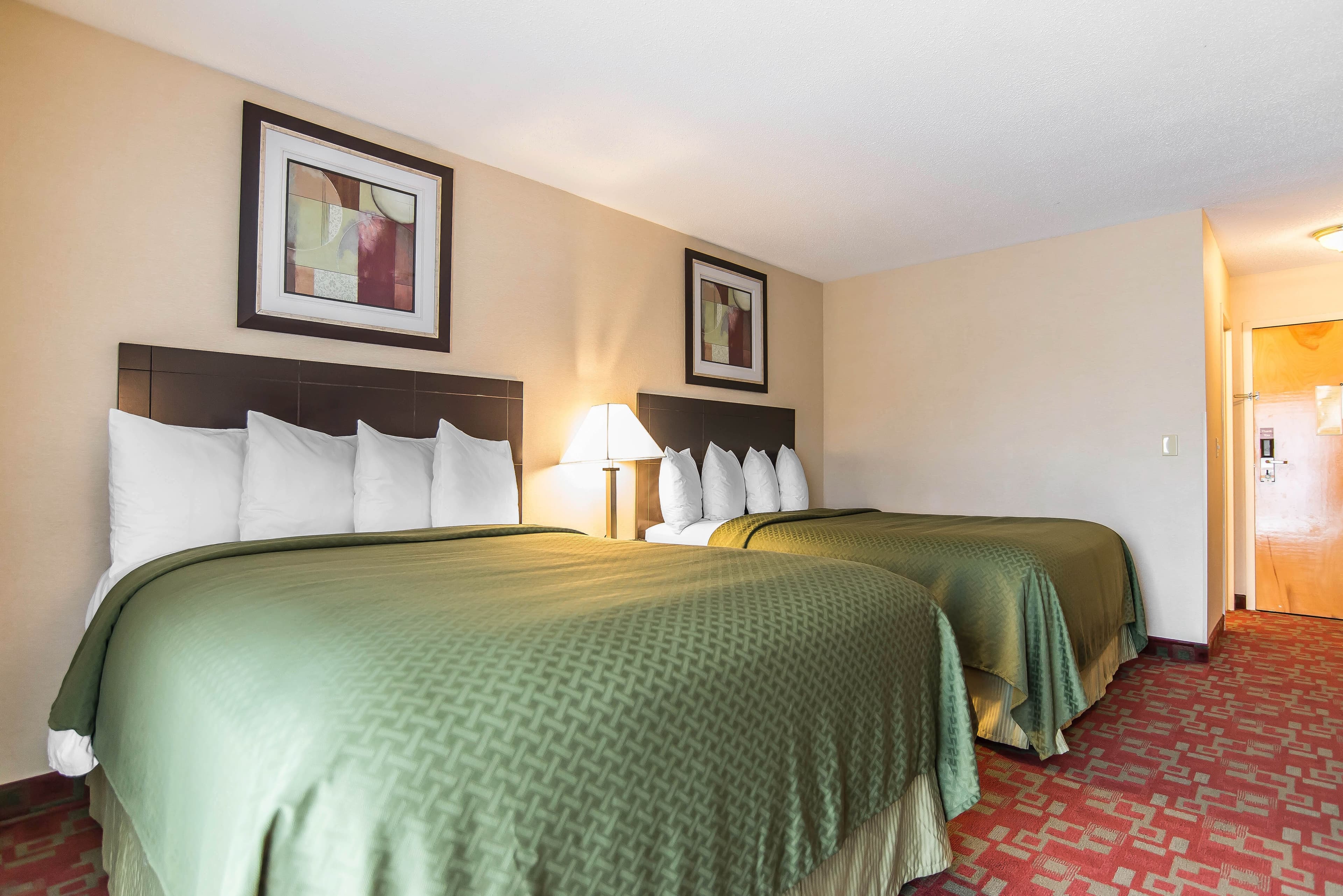 Quality Inn Shelburne - Burlington - Image 4