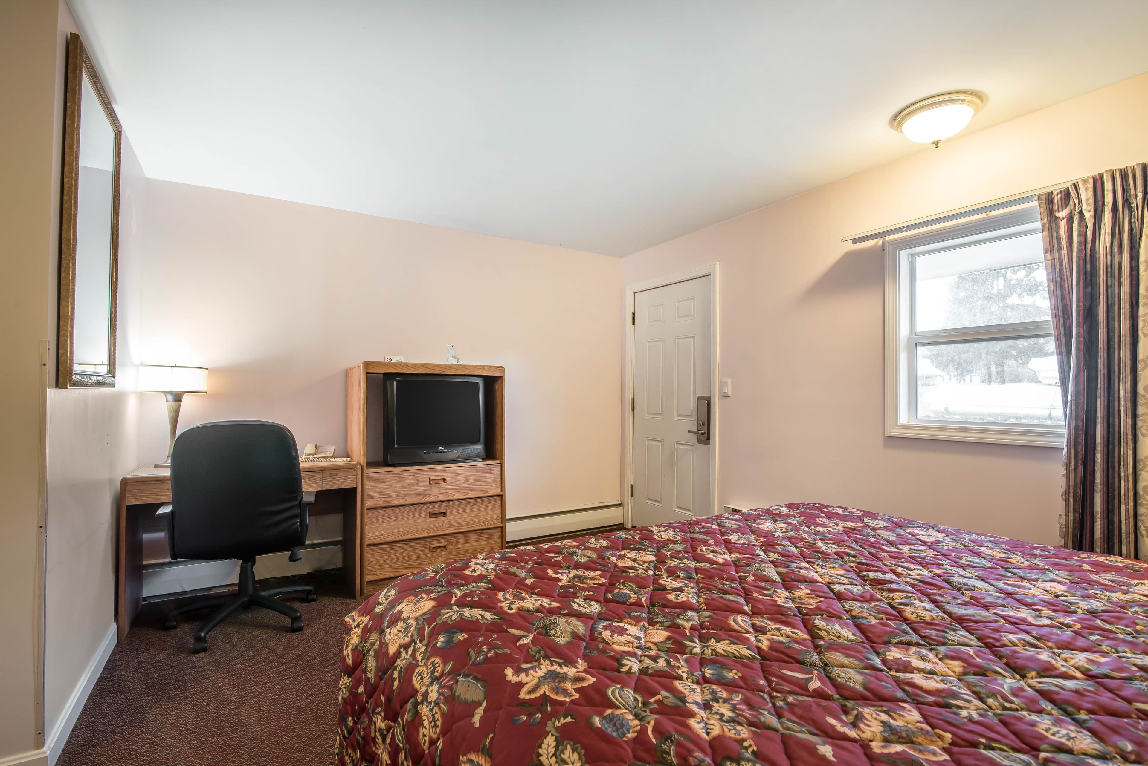 Rodeway Inn Bellows Falls - Image 3